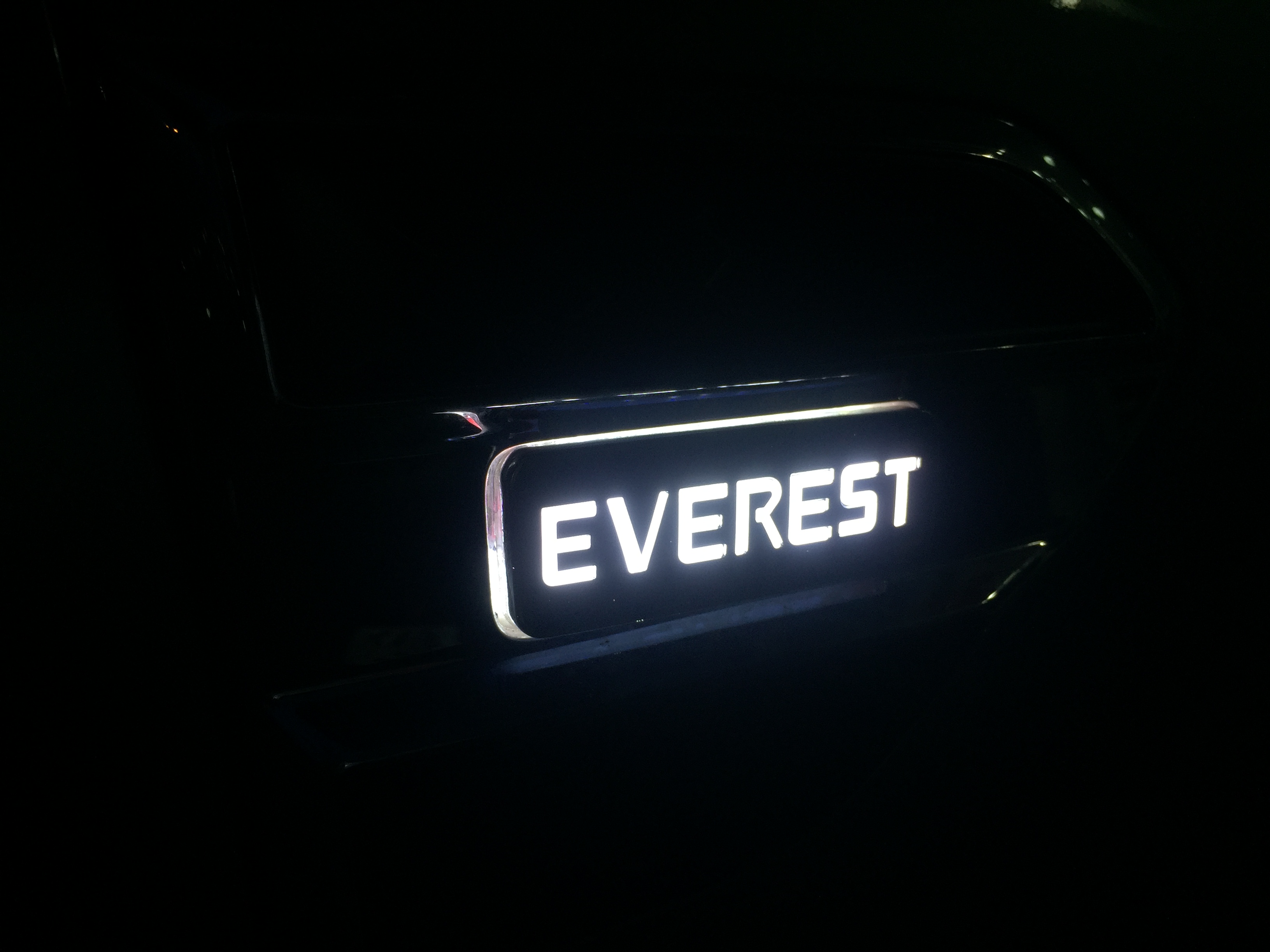 ไฟแก้มข้าง EVEREST