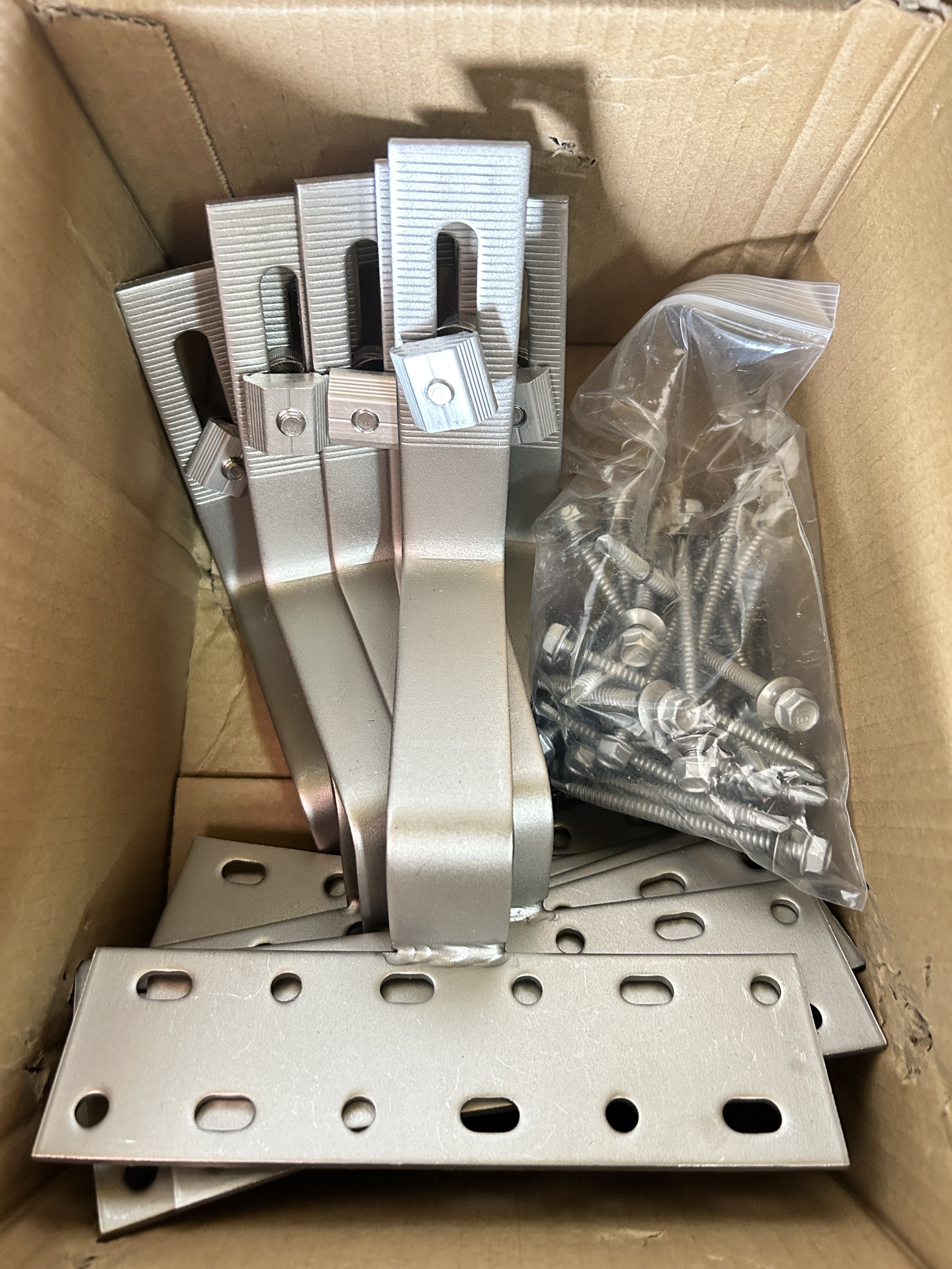 ตัวยึดแผงสำหรับหลังคาซีแพค Tile Roof Hook 1# CPAC Tile- Tile Roof Hook