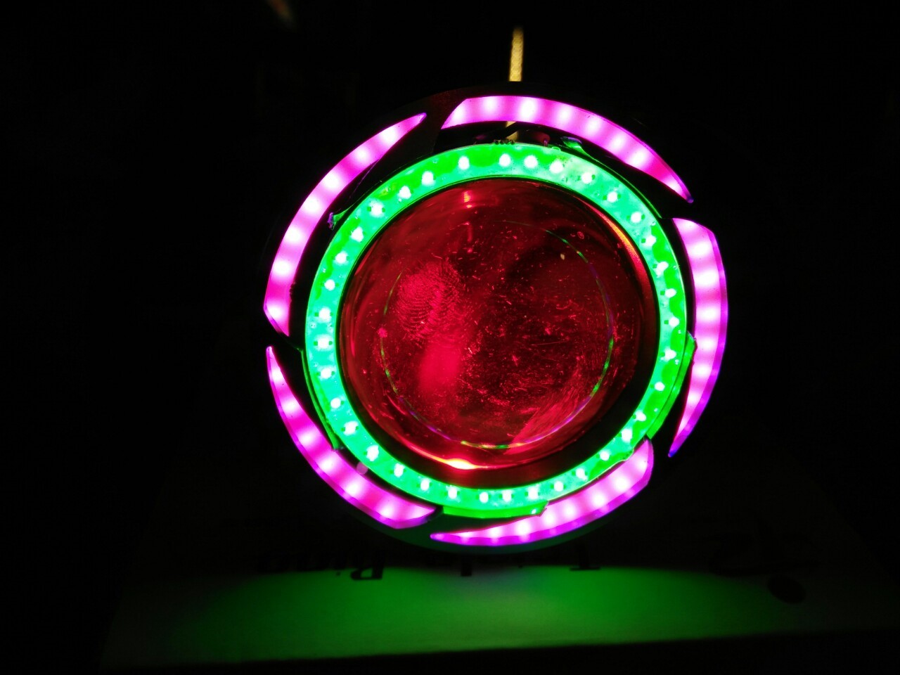 ไฟโปรเจคเตอร์มอเตอร์ไซค์ LED 2 ชั้น V.11 สามารถใช้ได้กับมอเตอร์ไซค์,บิ๊กไบค์,รถยนต์ ทุกรุ่น