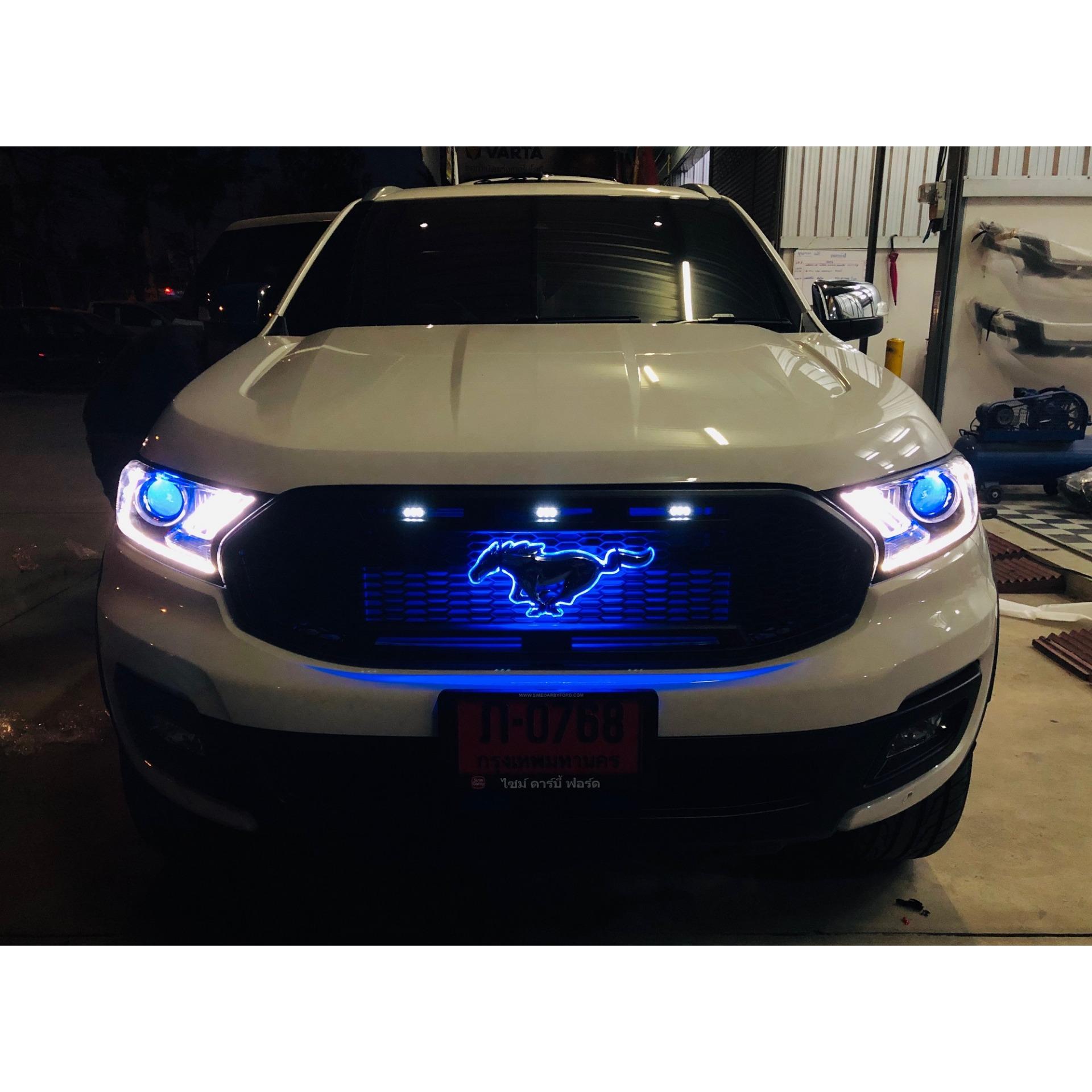 กระจังหน้ามัสแตง Everest 2018 ม้าไฟ LED สีน้ำเงิน