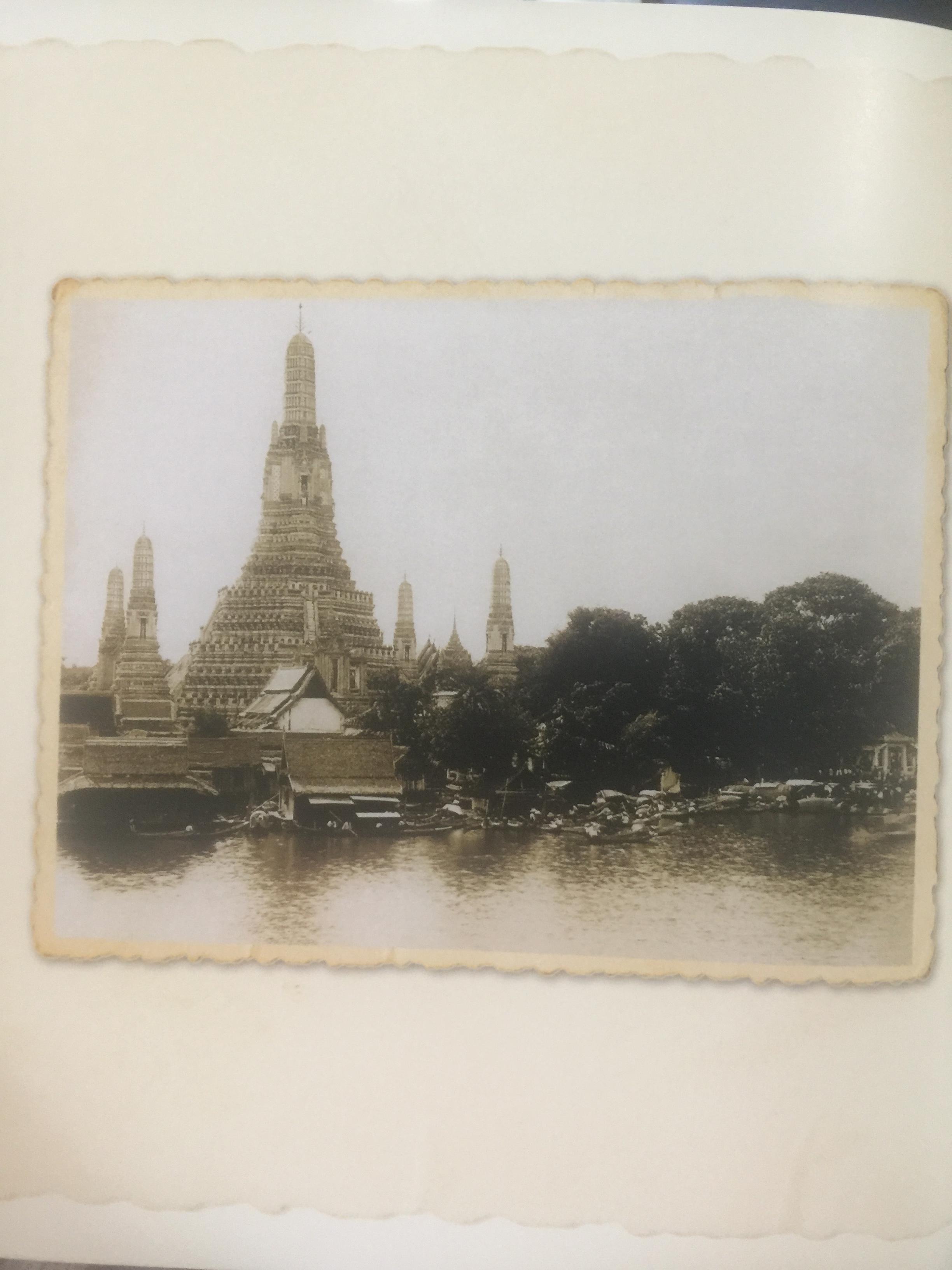 วิวัฒน์การอ่านไทย. Communicating with the Thai Alphabet from the Years Past to the Present 0 กก.