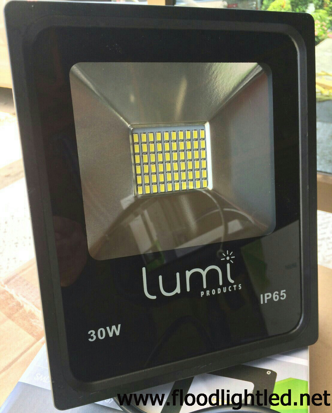 สปอร์ตไลท์ LED Lumi 30w (WarmWhite) รุ่น SMD LED (แสงส้ม)