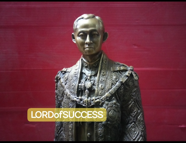 รูปหล่อทองเหลือง รัชกาลที่๙ พร้อมฉลองพระเนตร สูง 21 นิ้ว