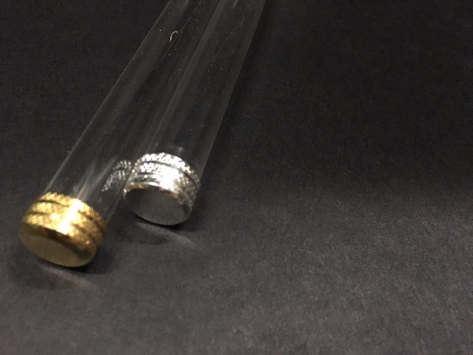 มีดแทงหยวก ผลิตโดยช่างที่มีประสบการณ์กว่า 15 ปี จับถนัด ใบมีดอย่างดี ด้ามไม้ทำจากไม้แท้ไม่จกตา