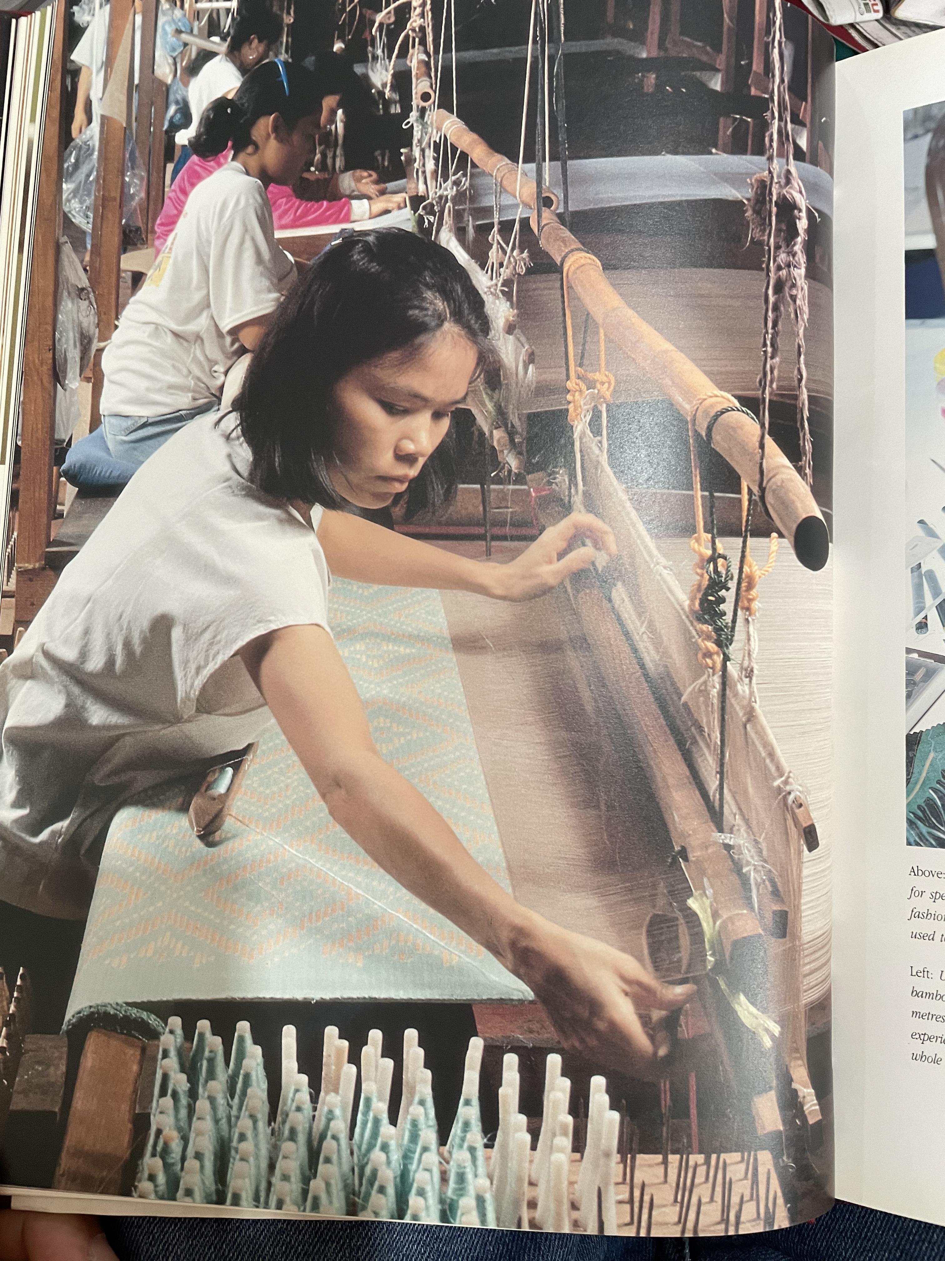 THAI. SILK. ผู้เขียน. JENNIFER SHARPLES. 6 กก.