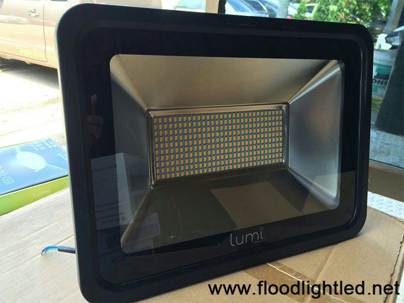 สปอร์ตไลท์LED Lumi 150w (แสงขาว)
