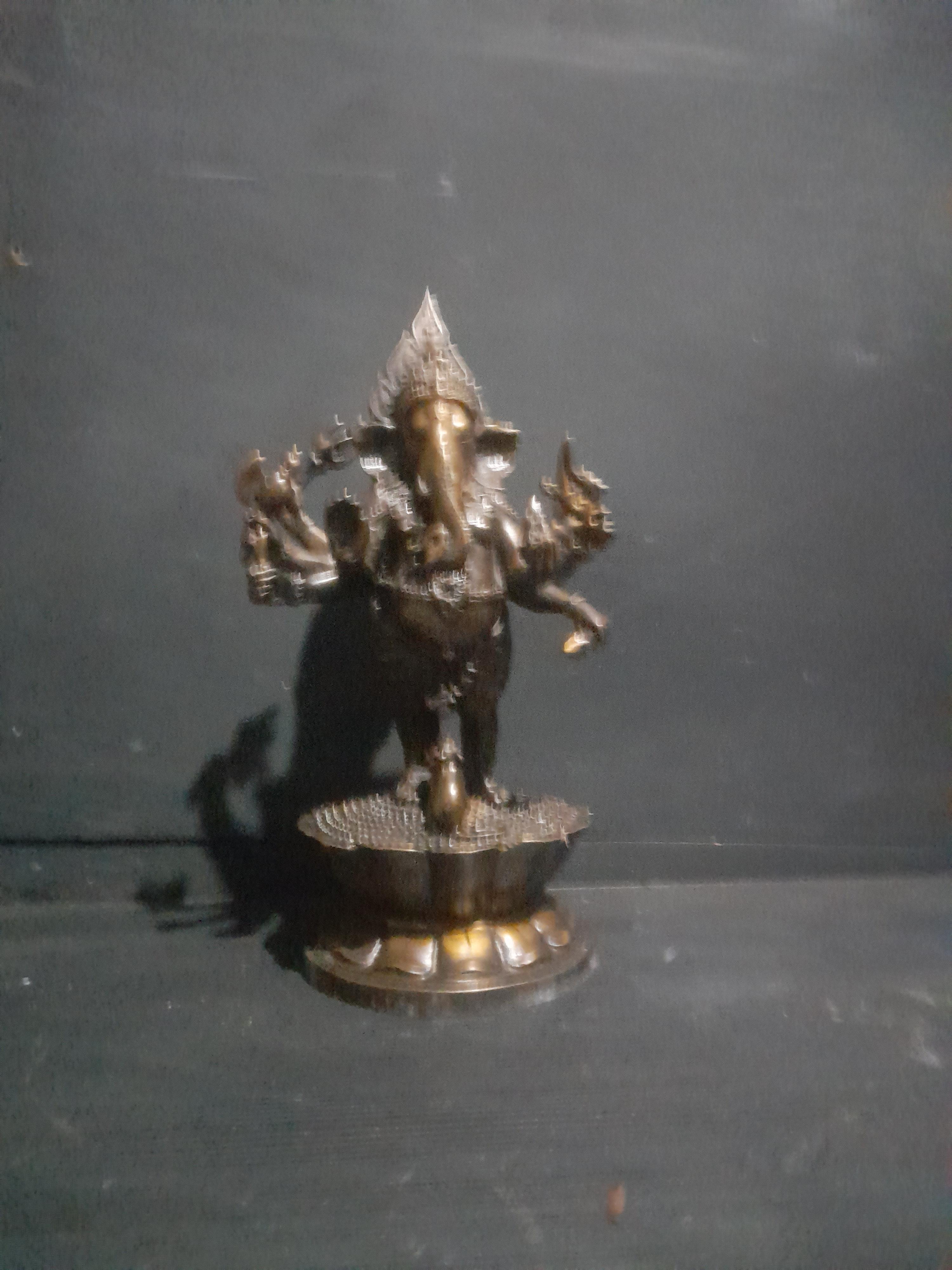 พระพิฆเนตร 8 กร เนื้อทองเหลืองขนาด สูง 8 นิ้ว เหมาะสำหรับข้าราชการ