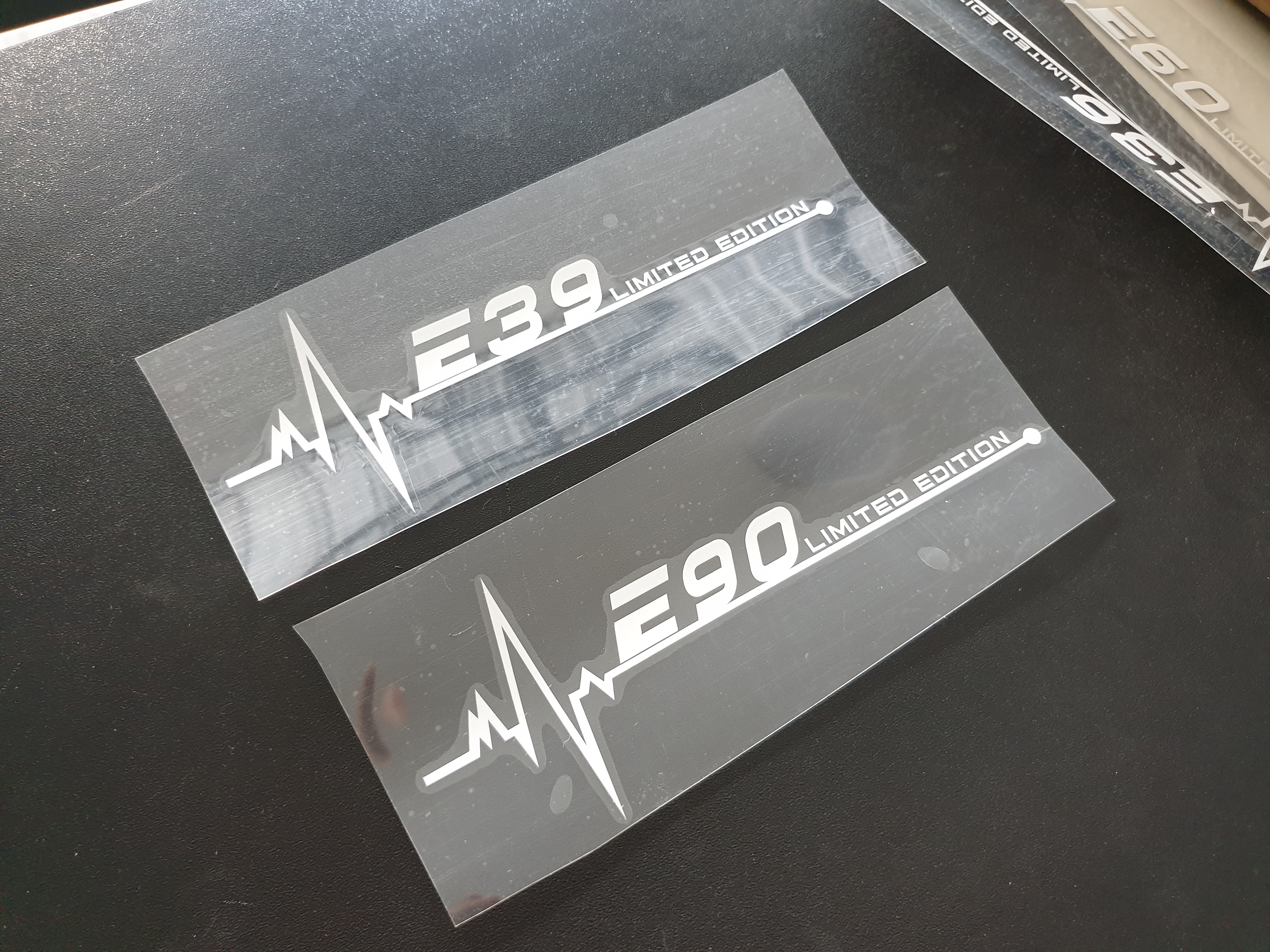 สติ๊กเกอร์ "รหัสรุ่นรถ Limited Edition" ติดกระจก มีหลายรุ่น