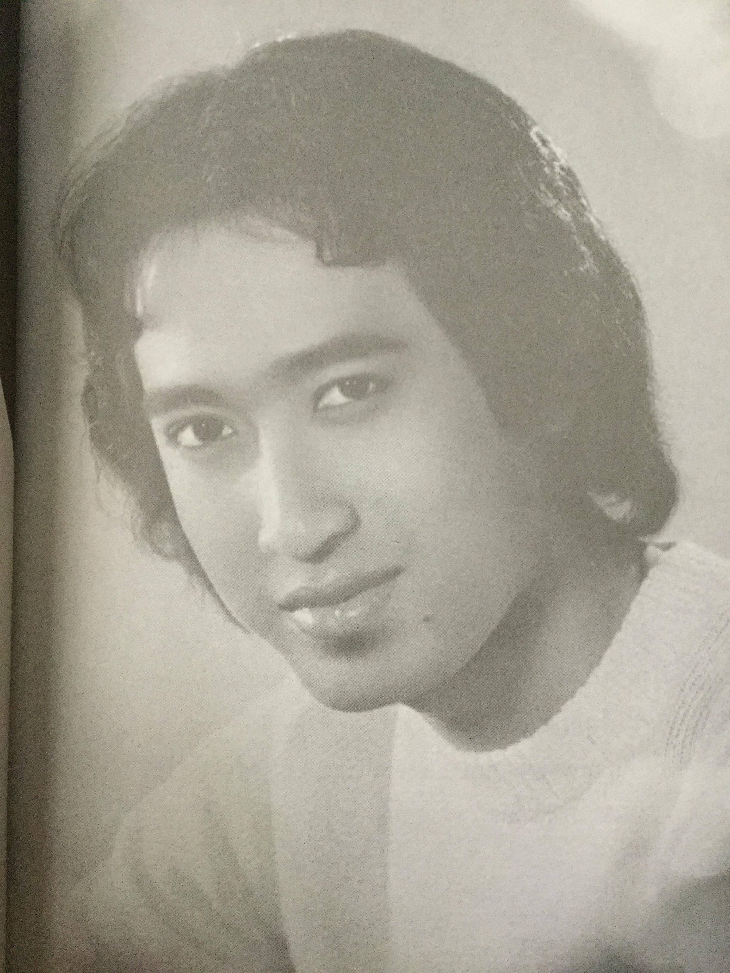 “พี่เป้า”สายัณห์ สัญญา. อัจฉริยะนักเพลง สุดยอดลูกทุ่งไทย ขวัญใจคนเดิม. รักสัญญาน้อยแต่ขอให้รักนานฯ ผู้เขียน นิธิ นิมิตรบุตร 700 กรัม