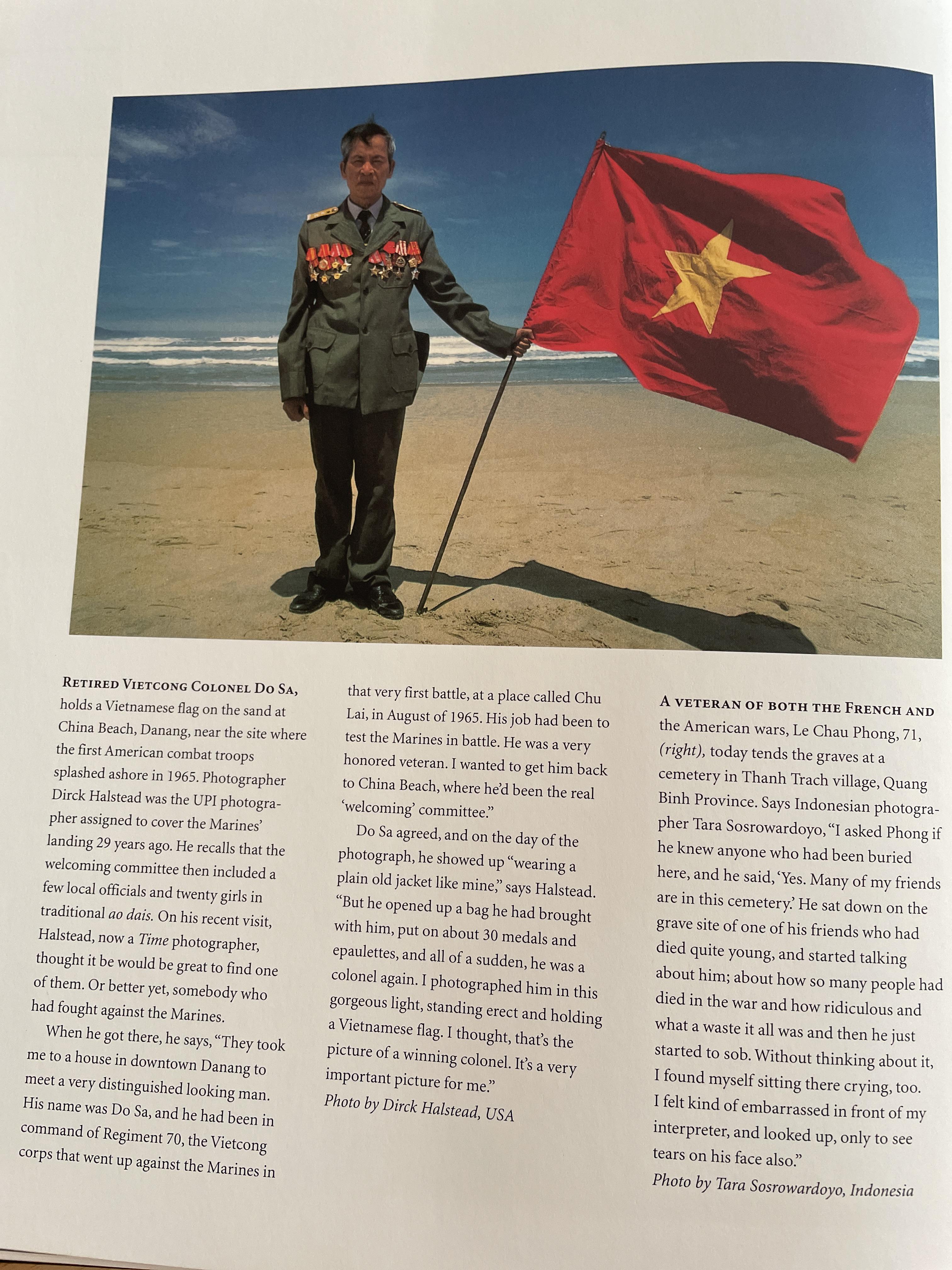 PASSAGE TO. VIETNAM. THROUGH THE. EYES OF SEVENTY PHOTOGRAPHERS. 0 กก.