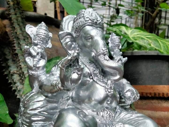 พระพิฆเนศ ปางนั่งบัลลังก์ ประทานพร อุดมสมบูรณ์ องค์สีเงิน สำเร็จทั้งทรัพย์และสมหวังในสิ่งที่ปรารถนา