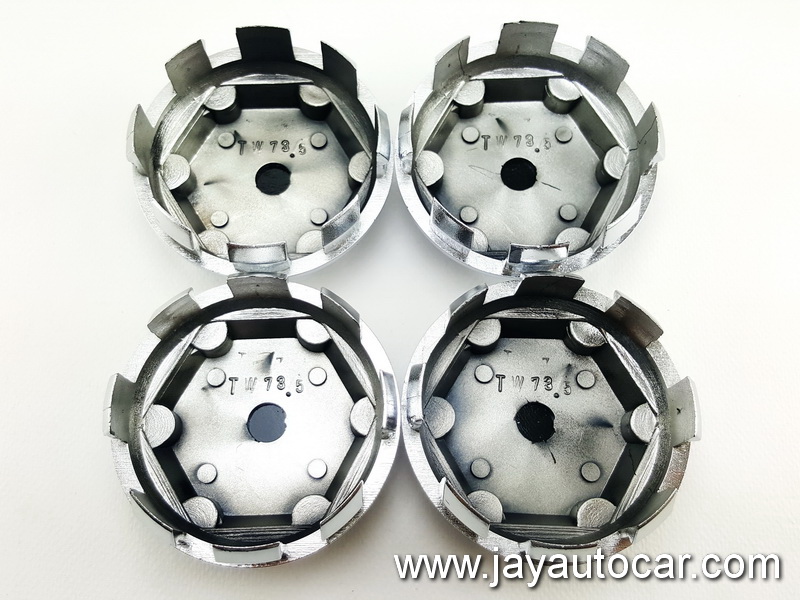 ฝาล้อรถยนต์ แม็กแต่ง ขนาด 73.5 มิล สำหรับ ล้อแม็ก โลโก้ COSMIS RACING WHEELS สีเงิน โคมมี่ยม 1ชุด 4ชิ้น 73.5mm.