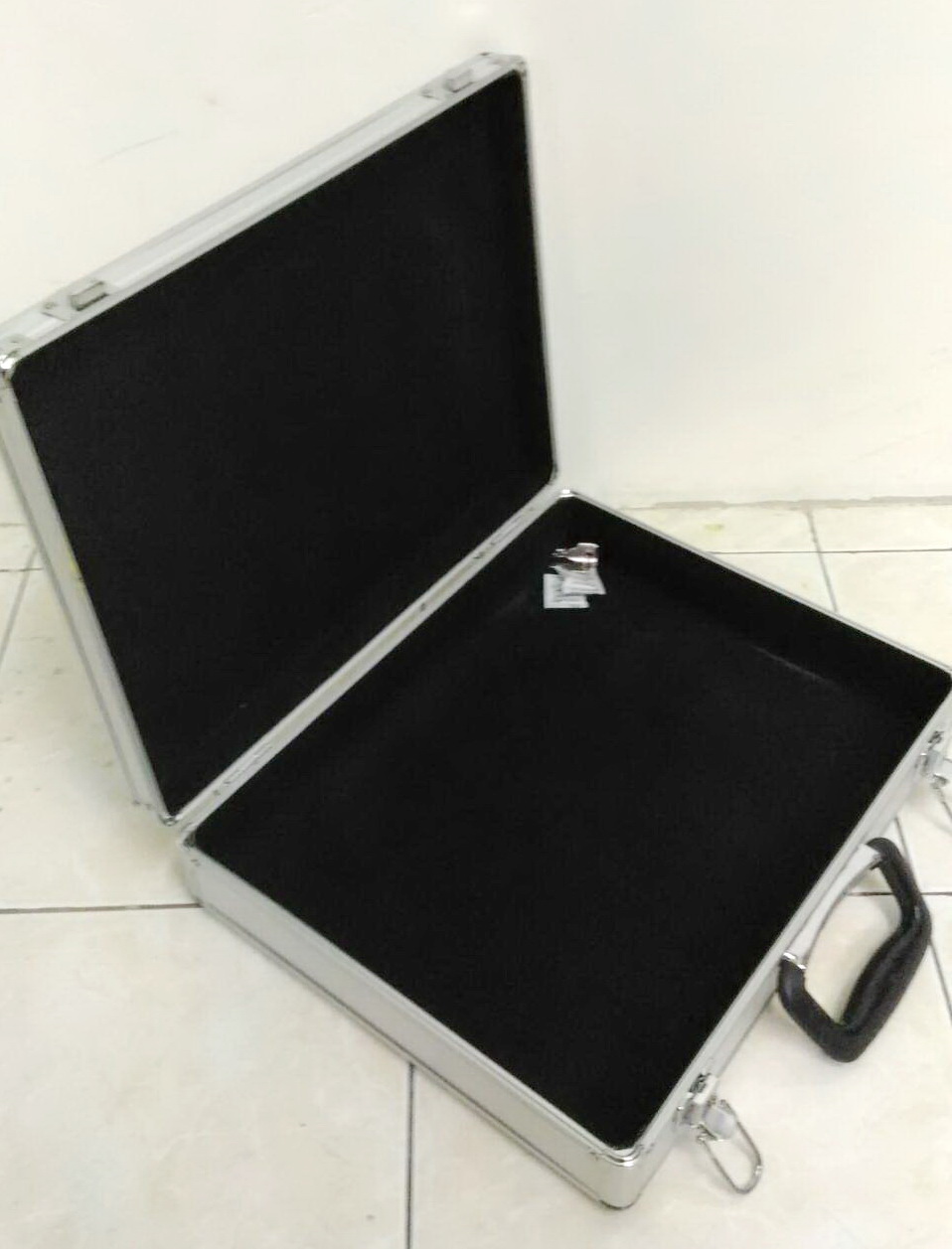 กล่องกระเป๋าอลูมิเนียม 31x39x10