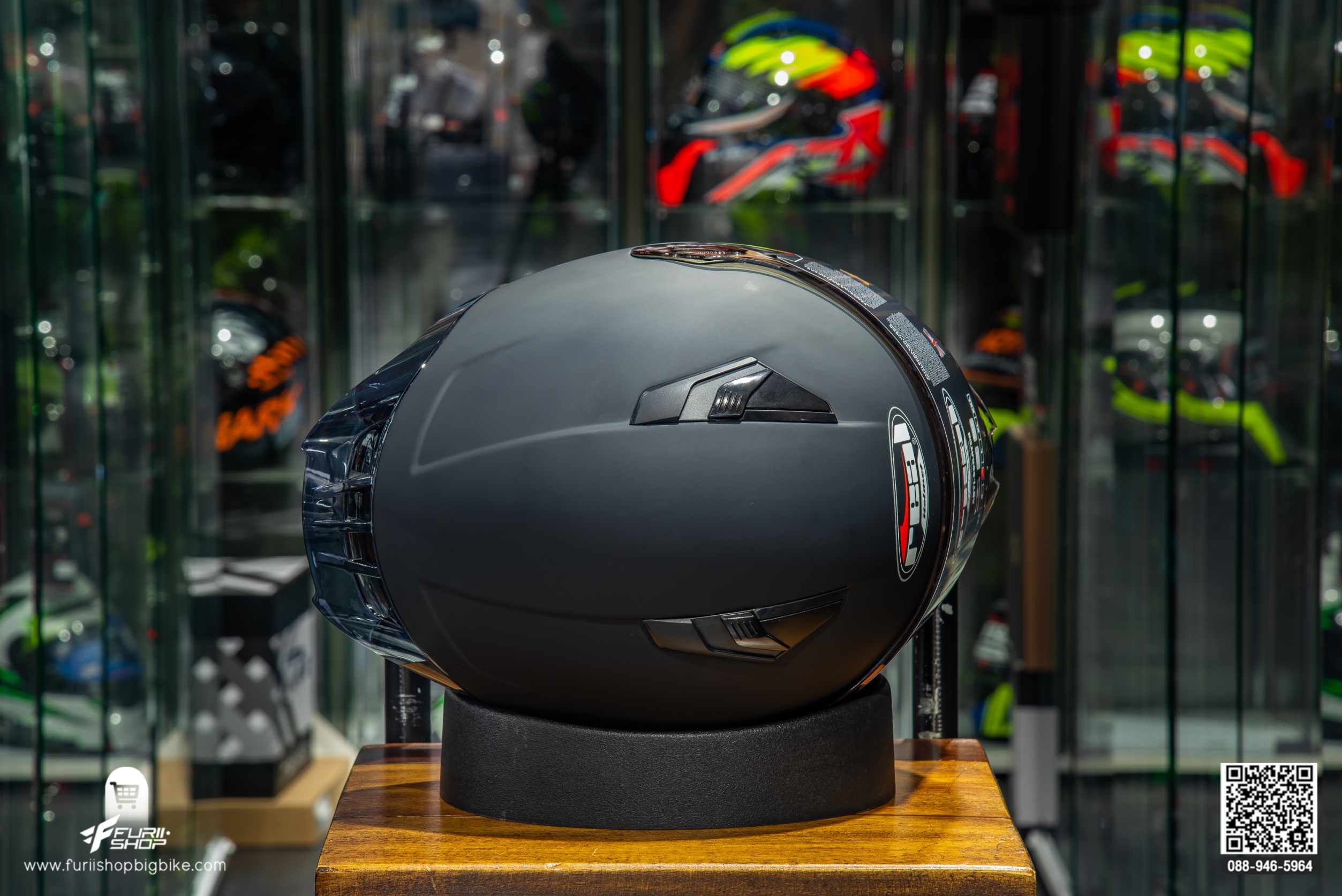 หมวกกันน็อค REAL RAPTOR STRATOS ดำด้าน