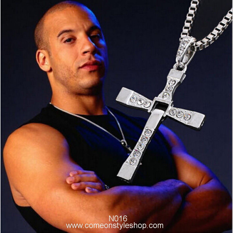 สร้อยคอไม้กางเขน จากภาพยนต์เรื่อง The Fast and Furious