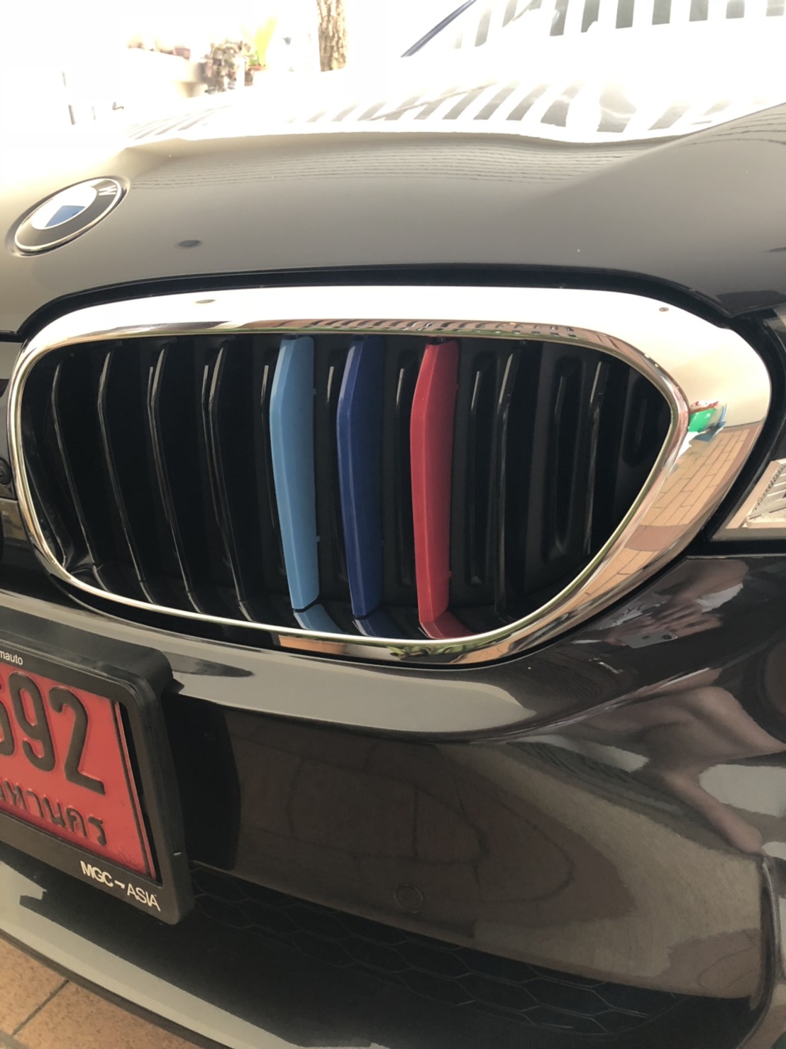 แถบสีพลาสติก M ติดกระจังหน้า บีเอ็มดับเบิ้ลยู Series 6GT (G32)