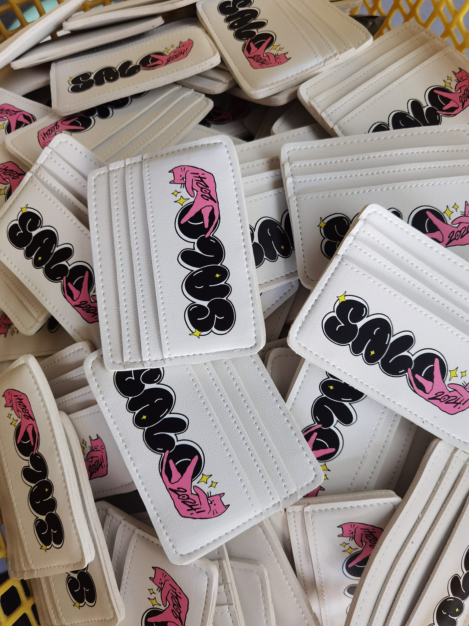 Name card ที่ใส่นามบัตร แบบพับ PVC ของพรีเมี่ยม ของที่ระลึก ของขวัญ ตอบโจทย์ทุกความต้องการ