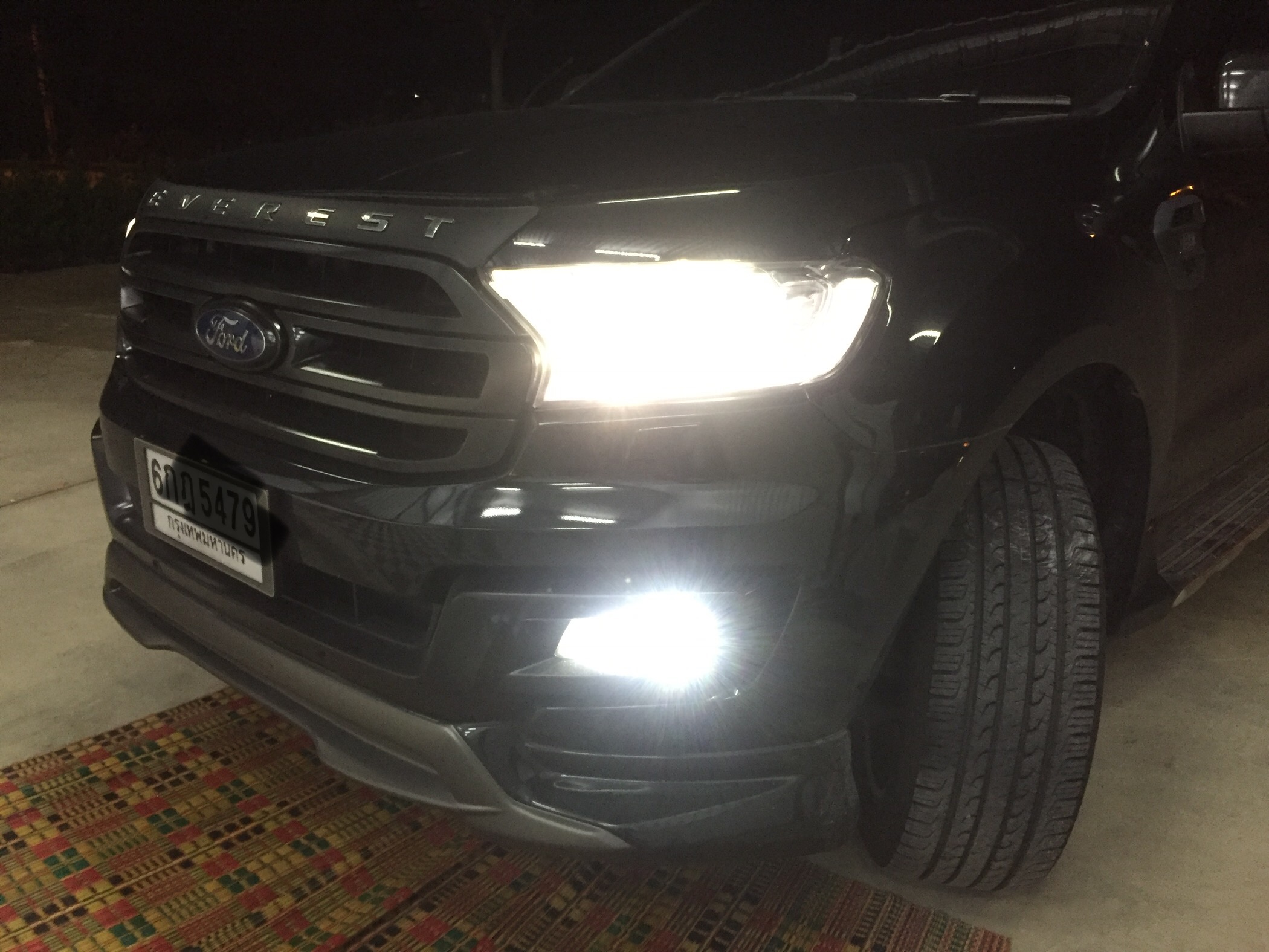 หลอดไฟตัดหมอก LED H8 ตรงรุ่น Everest