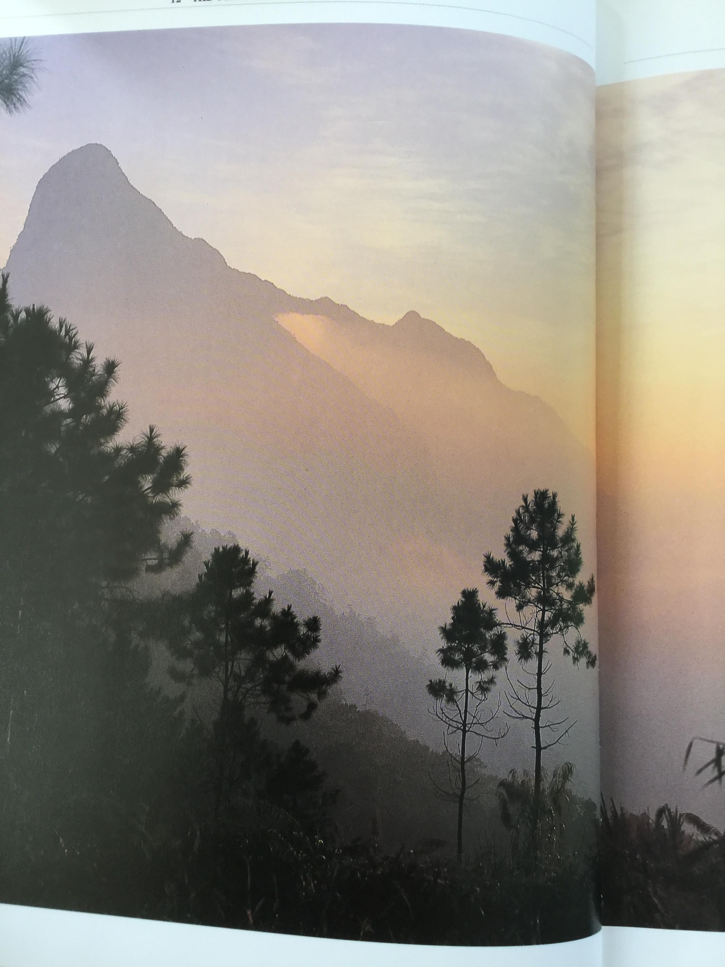 The PERSONALITY of THAILAND. ผู้จัดทำ Tourism Authority of Thailand 3,600 กรัม