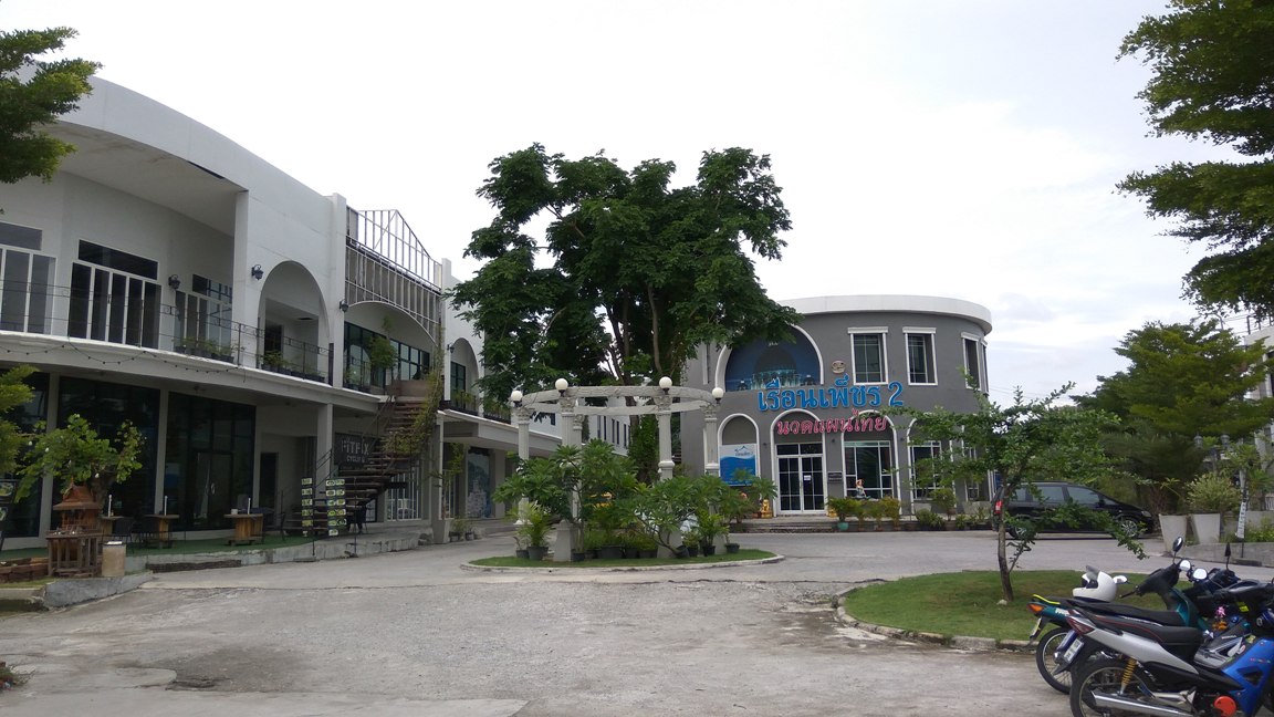 0295 สำนักงานให้เช่า 40-180 ตรม. Panini Plaza ติดถ. ลาดกระบัง ใกล้สนามบินสุวรรณภูมิ