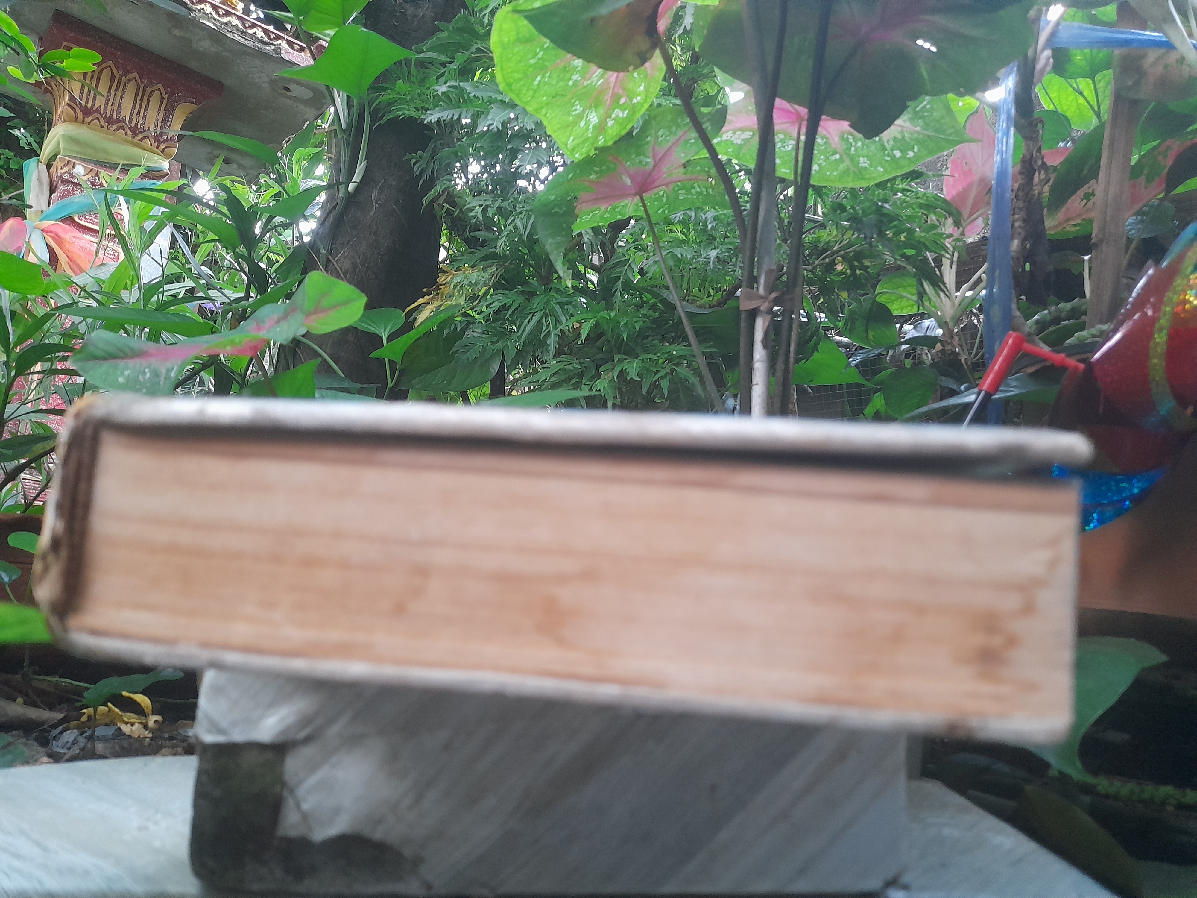 เจ้าฟ้า โดย ประยุทธ สิทธิพันธ์ หนังสือที่รวบรวมพระราชประวัติพระบรมราชวงศ์ ในราชวงศ์จักรี