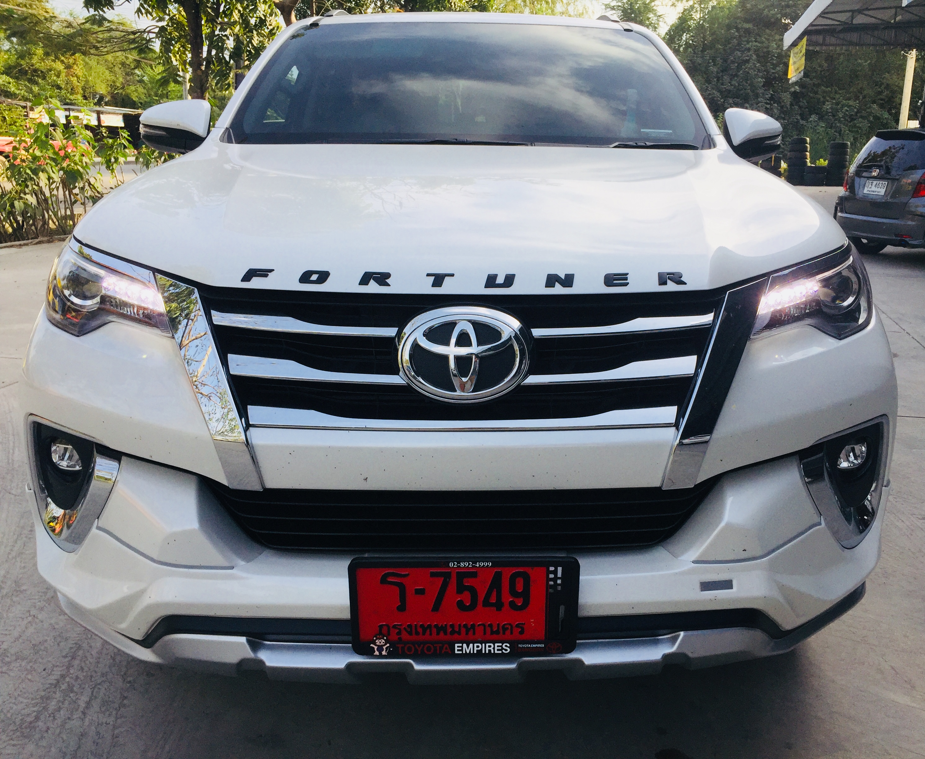 ตัวหนังสือ 3มิติ Fortuner สีดำเงา Black