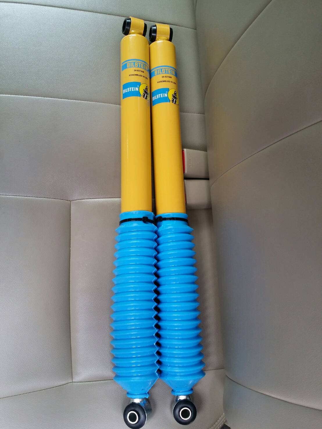 Bilstein 4600 (B6) กระบอกเหลือง USA