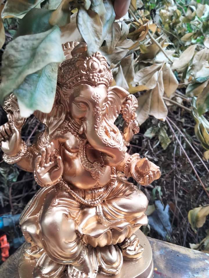 พระพิฆเนศ ปางรีนาโมจัน ปางปลดหนี้สร้างทรัพย์ องค์สีทองคำ