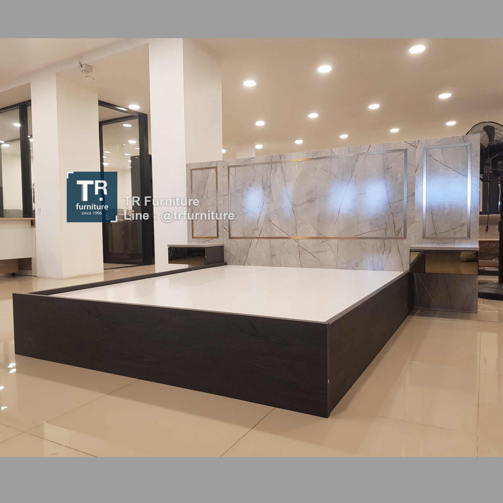 ตู้เสื้อผ้า 4 ประตู ขนาด 2 เมตร รุ่น Monica