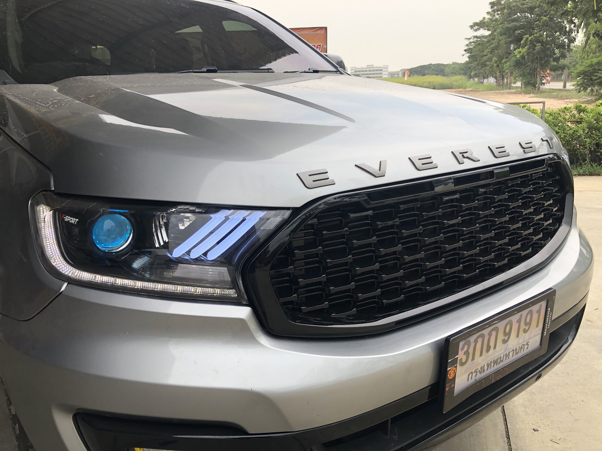 กระจังหน้า Foro Everest2.0 2019-2021 สีดำเงา