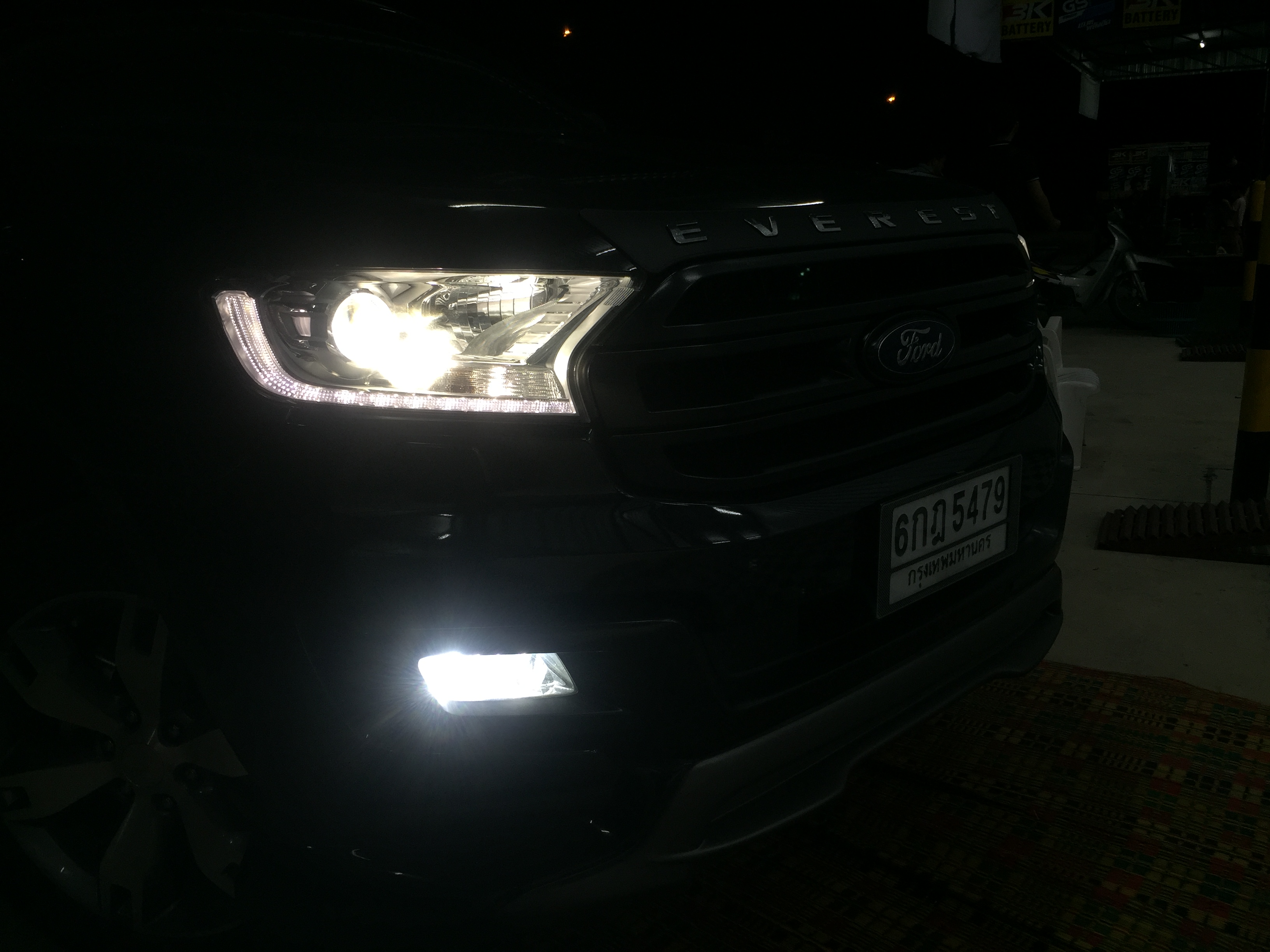 หลอดไฟตัดหมอก LED H8 ตรงรุ่น Everest