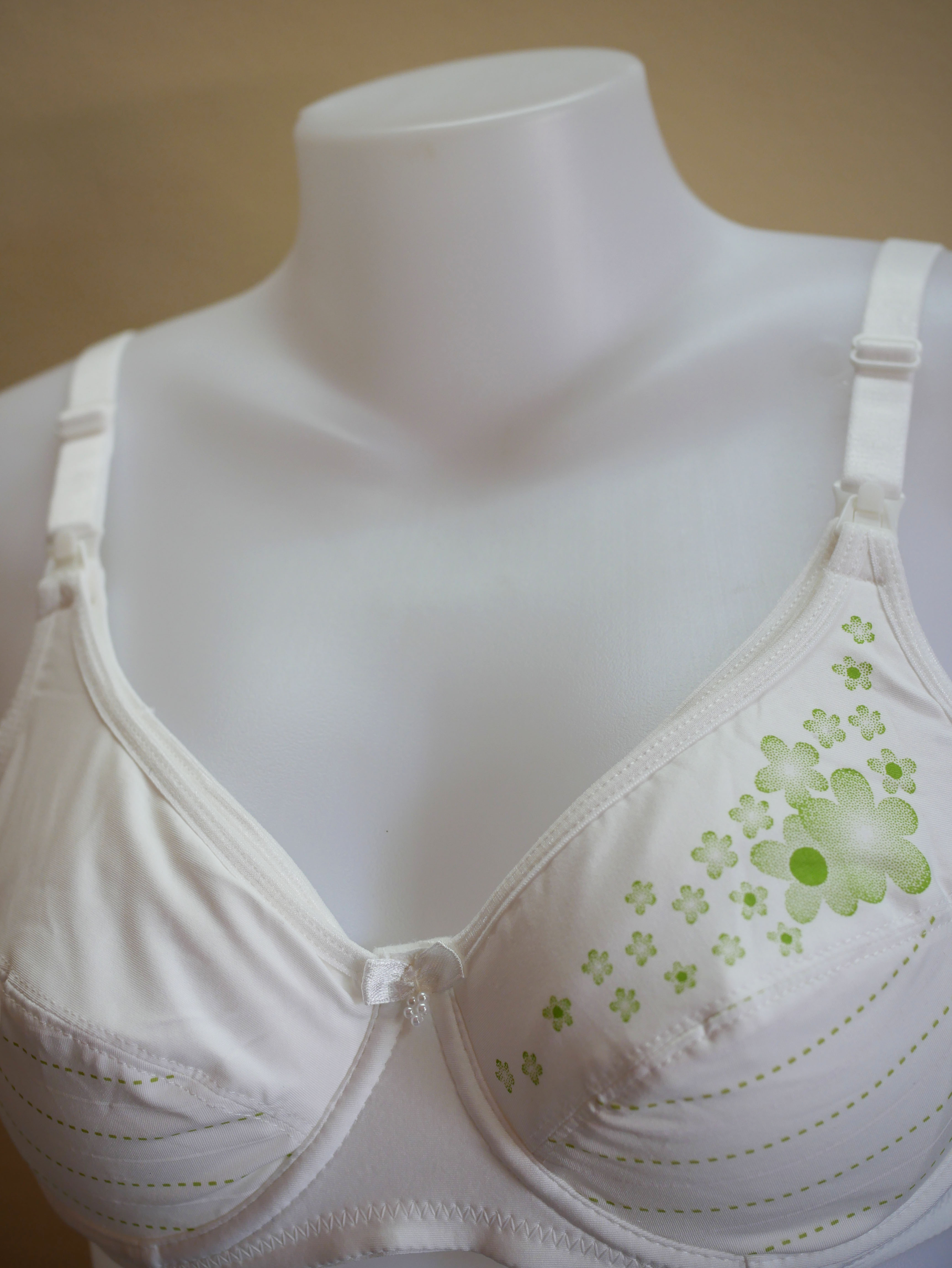 A529_[Size-38/85-สีขาวเขียว]_เสื้อชั้นในให้นม-มีโครง