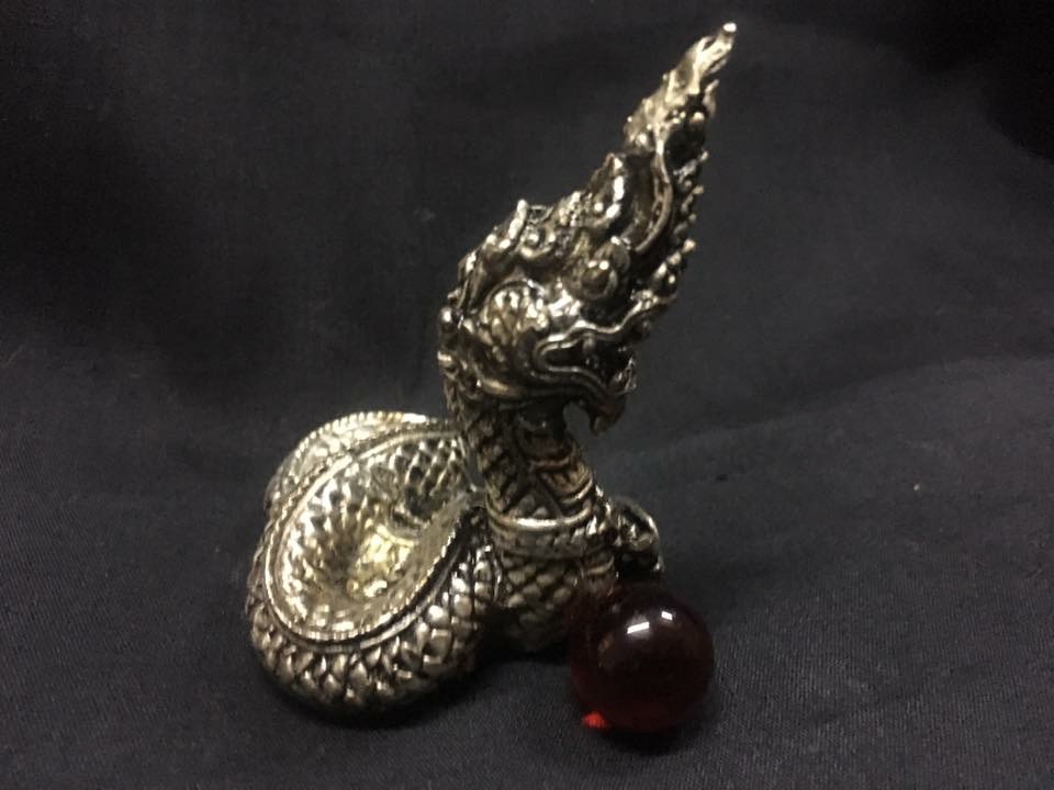 พญานาคกับแก้วพญานาค เนื้อตะกั่วสีเงิน