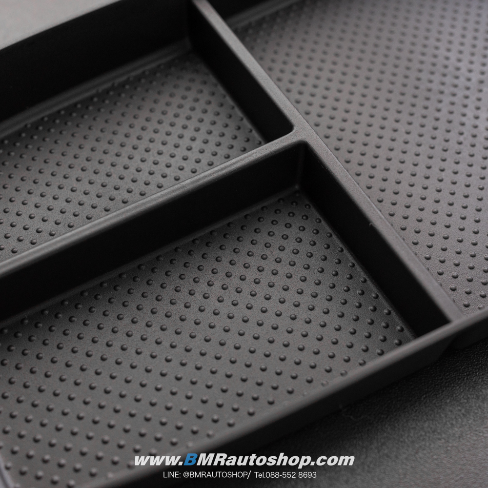 ถาดแบ่งที่เก็บของใต้ที่พักแขน BMW X1 U11 2023+ รุ่น IN199