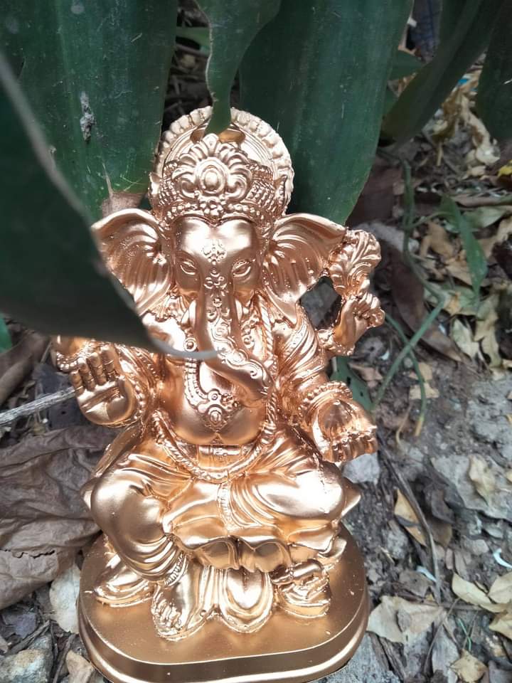 พระพิฆเนศ ปางรีนาโมจัน ปางปลดหนี้สร้างทรัพย์ องค์สีทองคำ