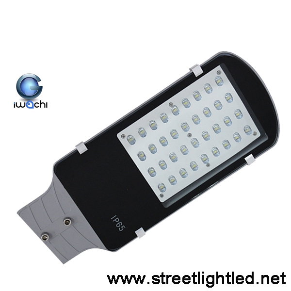 โคมไฟถนน LED IWACHI 36w