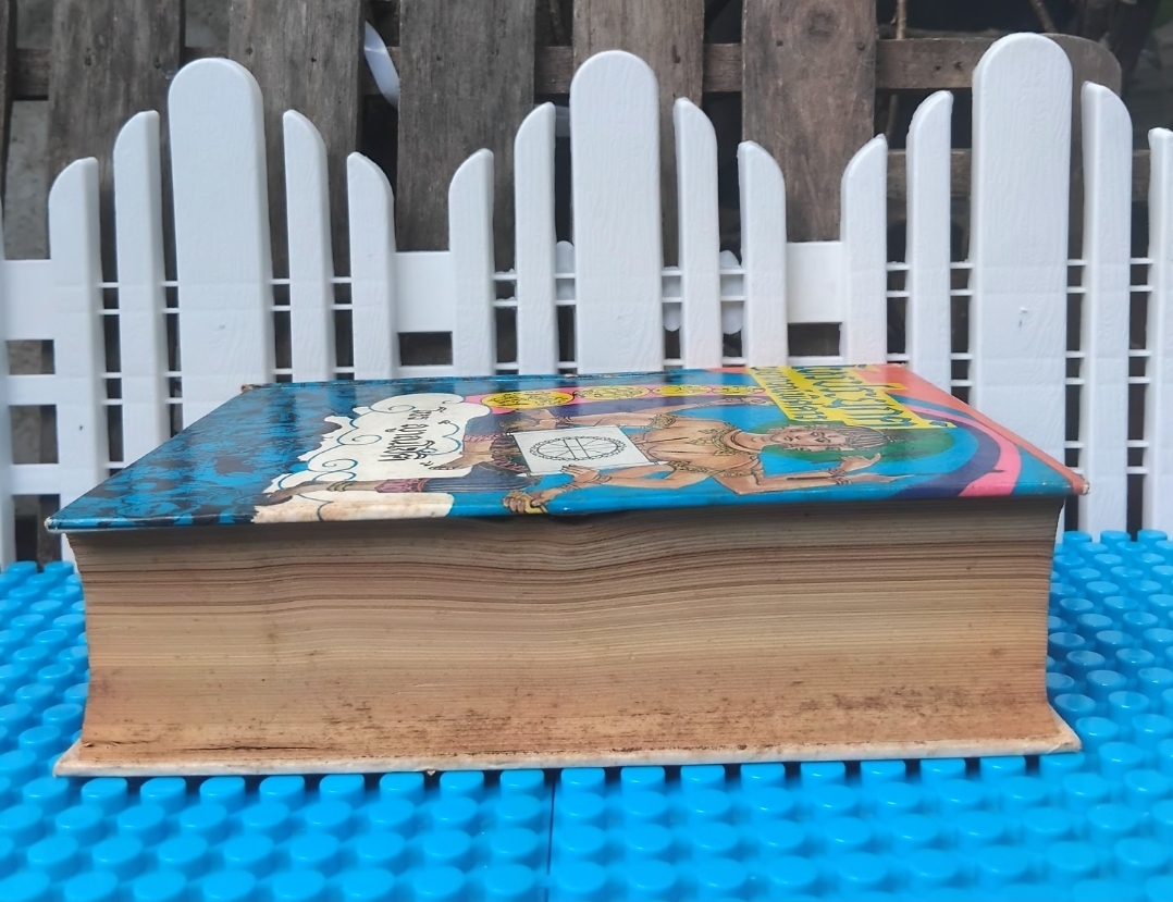 โหรประยุกต์ พยากรณ์พิศดาร โดย โหรญาณโชติ ตำราโหรเล่มแรกที่รวมการวิจารณ์ชะตาชีวิตทุกด้านของคนทุกระดับอย่างละเอียด