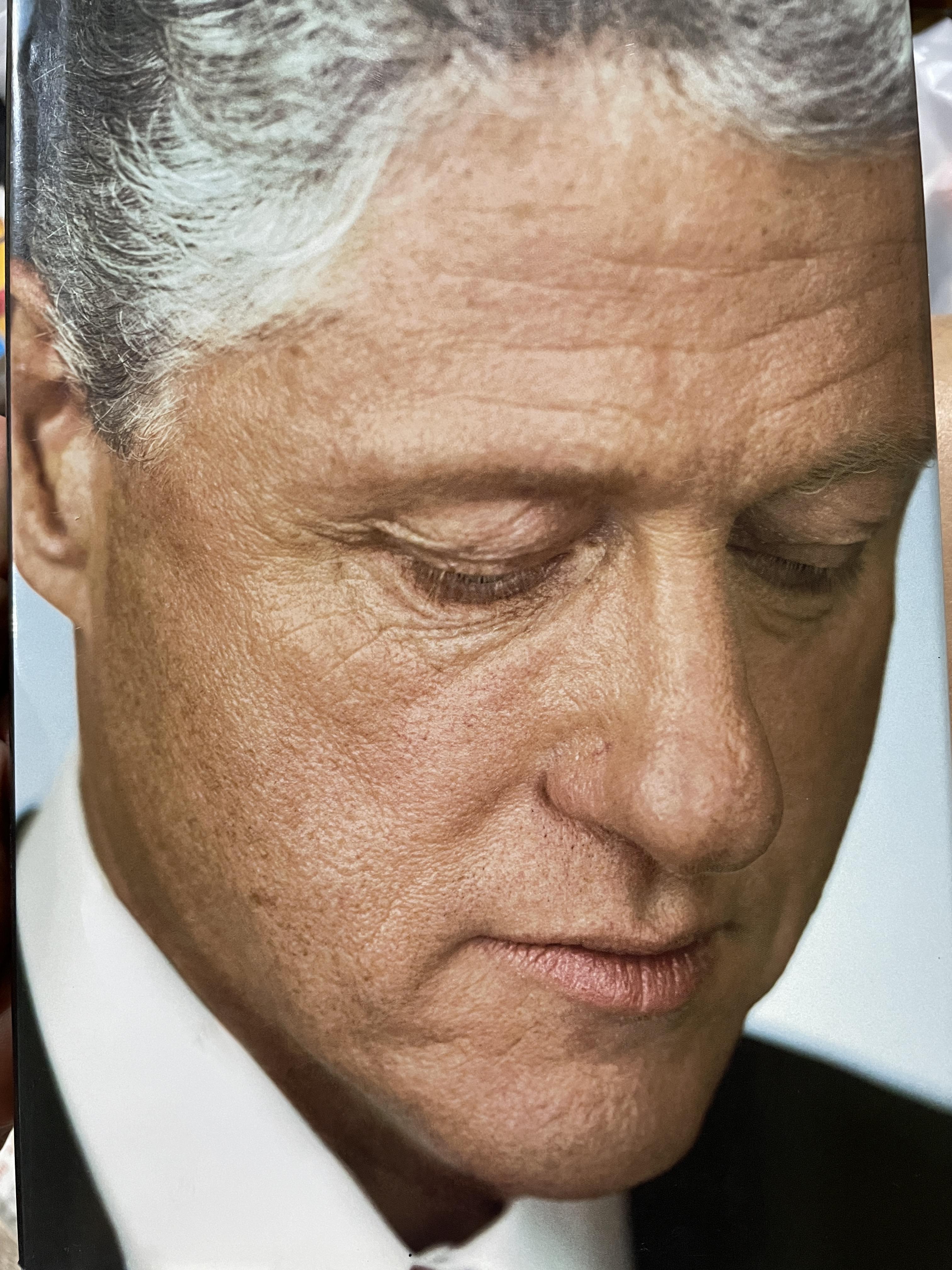 IN. SEARCH OF. BILL CLINTON. A Psychological Biography. ผู้เขียน JOHN D. GARTNER 0 กก.
