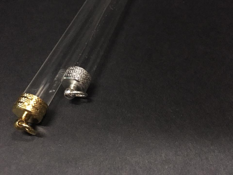 มีดแทงหยวก ผลิตโดยช่างที่มีประสบการณ์กว่า 15 ปี จับถนัด ใบมีดอย่างดี ด้ามไม้ทำจากไม้แท้ไม่จกตา