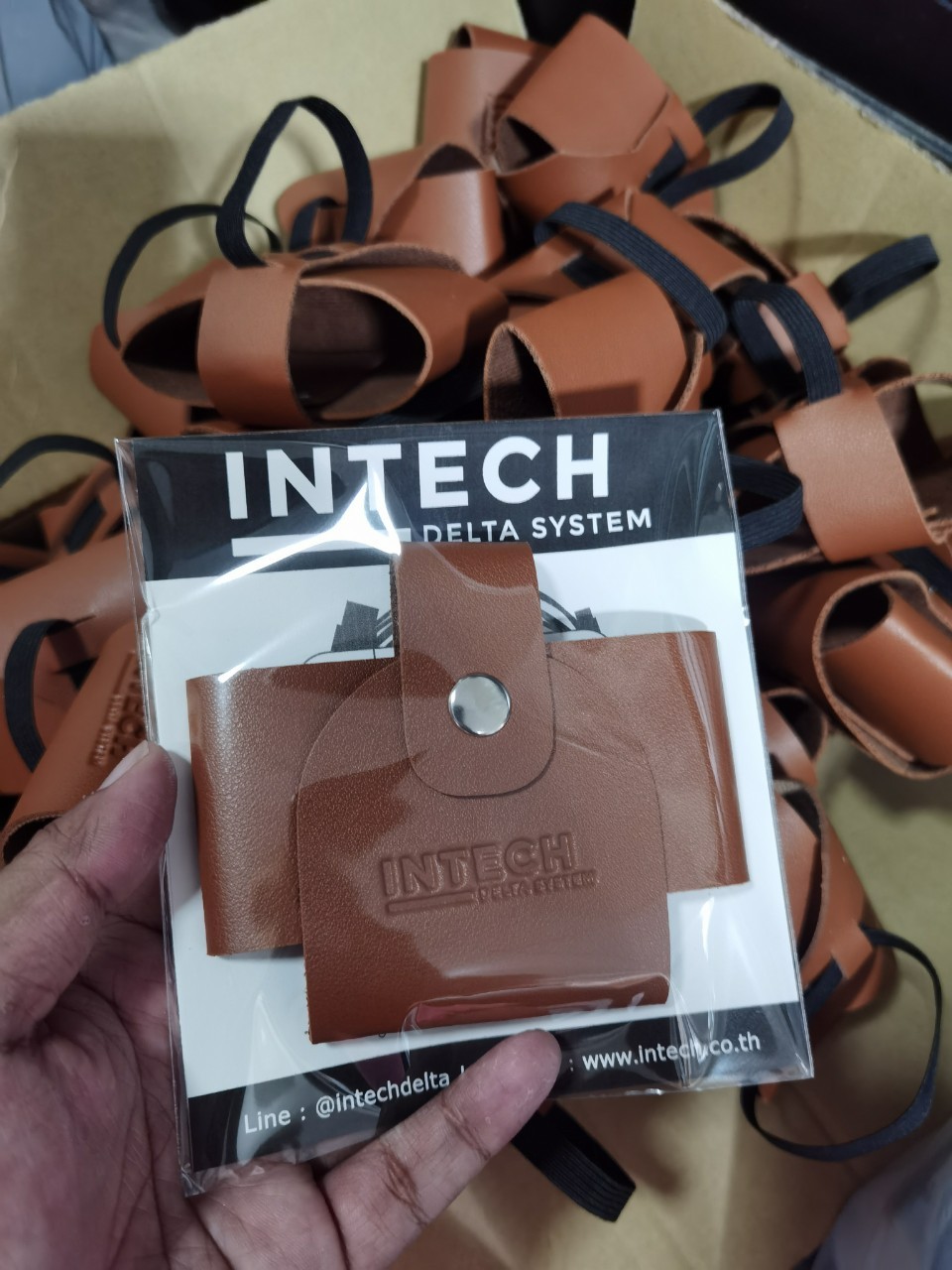 Gadget Bag กระเป๋าใส่อุปกรณ์มือถือ แบบพกพาง่าย สายชาร์จ Adapter อะแดปเตอร์ ของพรีเมี่ยม ของที่ระลึก