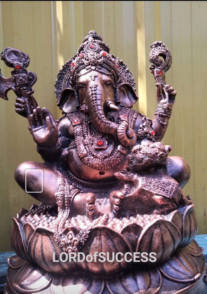 "ร่ำรวยดั่งอภิมหาเศรษฐีพร้อมบารมี พบกับความสำเร็จในสิ่งที่คาดหวัง" พระพิฆเนศ ปางพระทานพร อัครอภิมหาเศรษฐี องค์สีน้ำตาลดำ สูง 18 นิ้ว