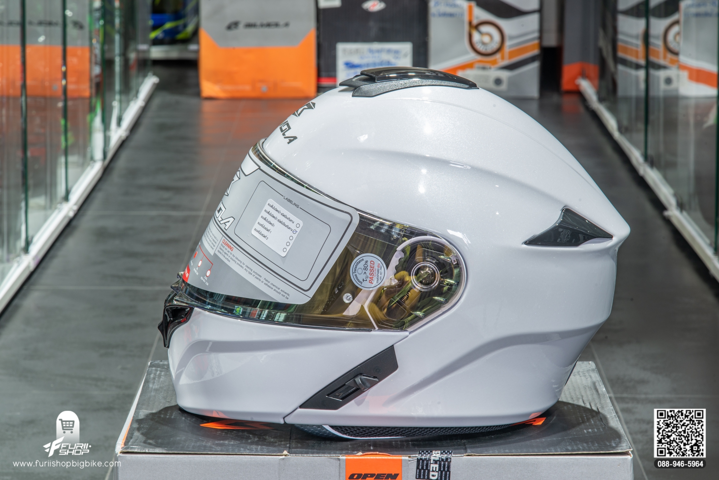 หมวกกันน็อค BIMOLA EXPLORER PLAIN WHITE (GLOSSY)