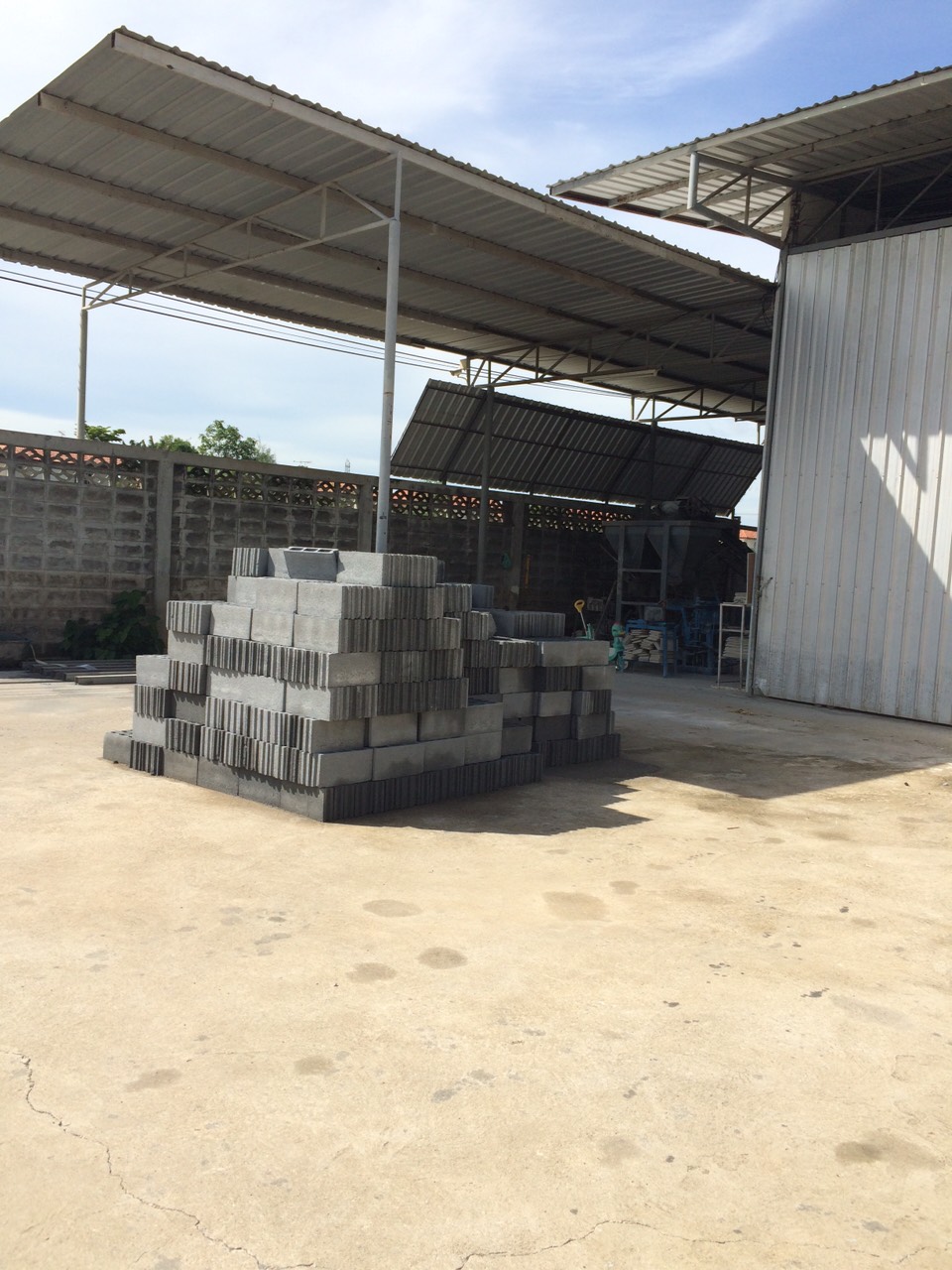 โกดังพร้อมบ้านเดี่ยว2ชั้น 370 ตรว. ตำบลลำโพ อำเภอบางบัวทอง นนทบุรี ถนนหลัก ทางหลวงสายเอเชียหมายเลข 2