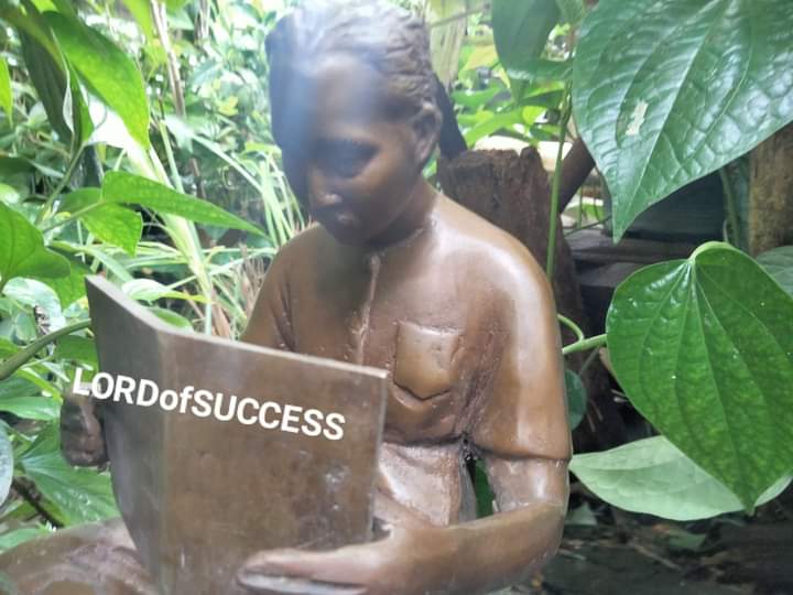 องค์หล่อทองเหลืองรัชกาลที่ 5 ทรงหนังสือ สูง 12 นิ้ว ปางหายากมาก