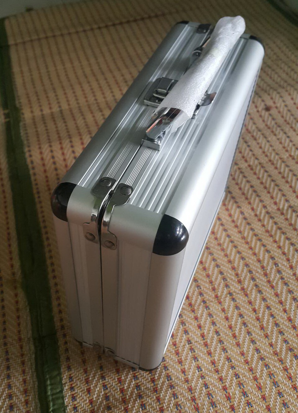 กล่อง 18x22x8