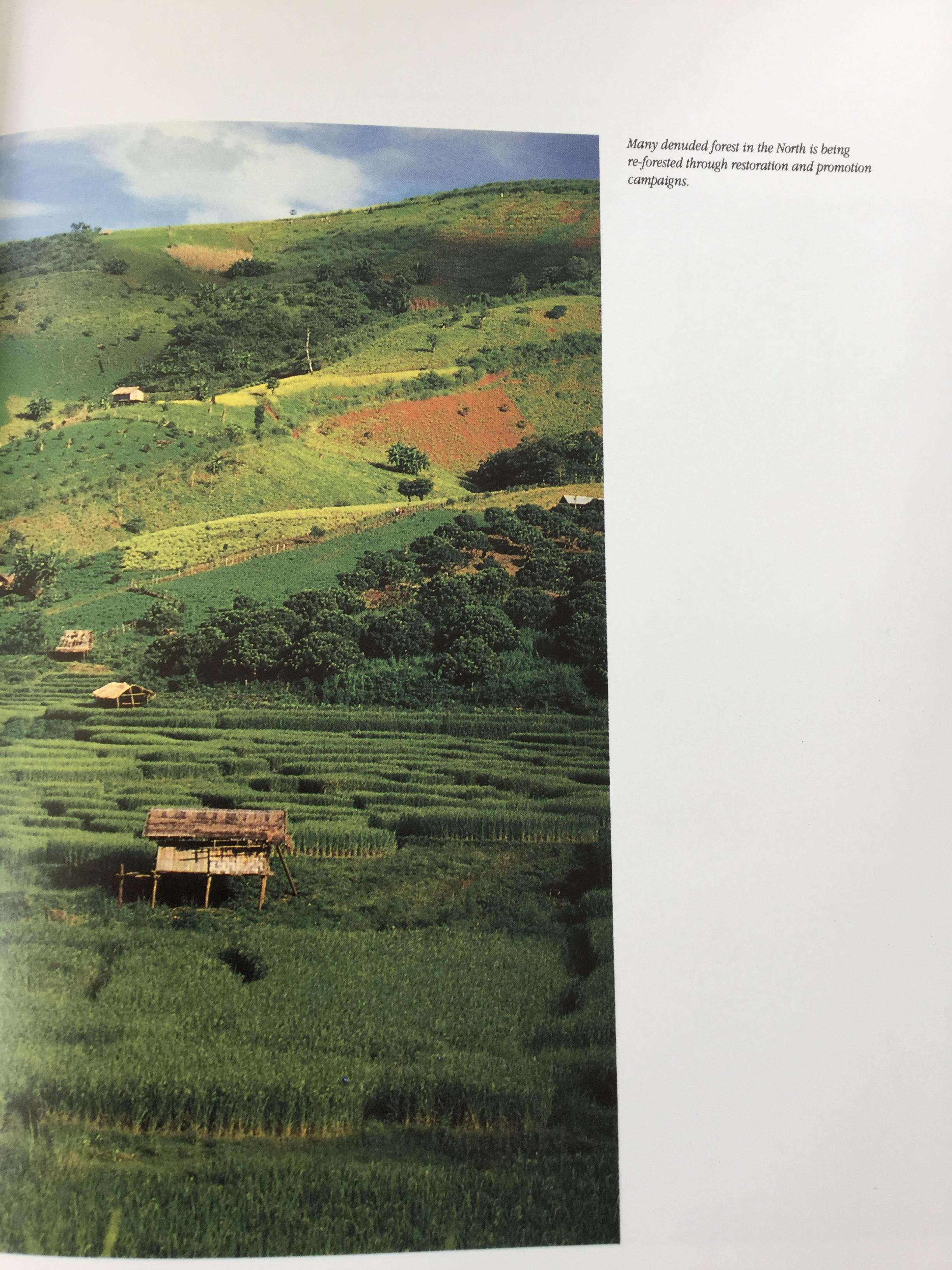 The PERSONALITY of THAILAND. ผู้จัดทำ Tourism Authority of Thailand 3,600 กรัม