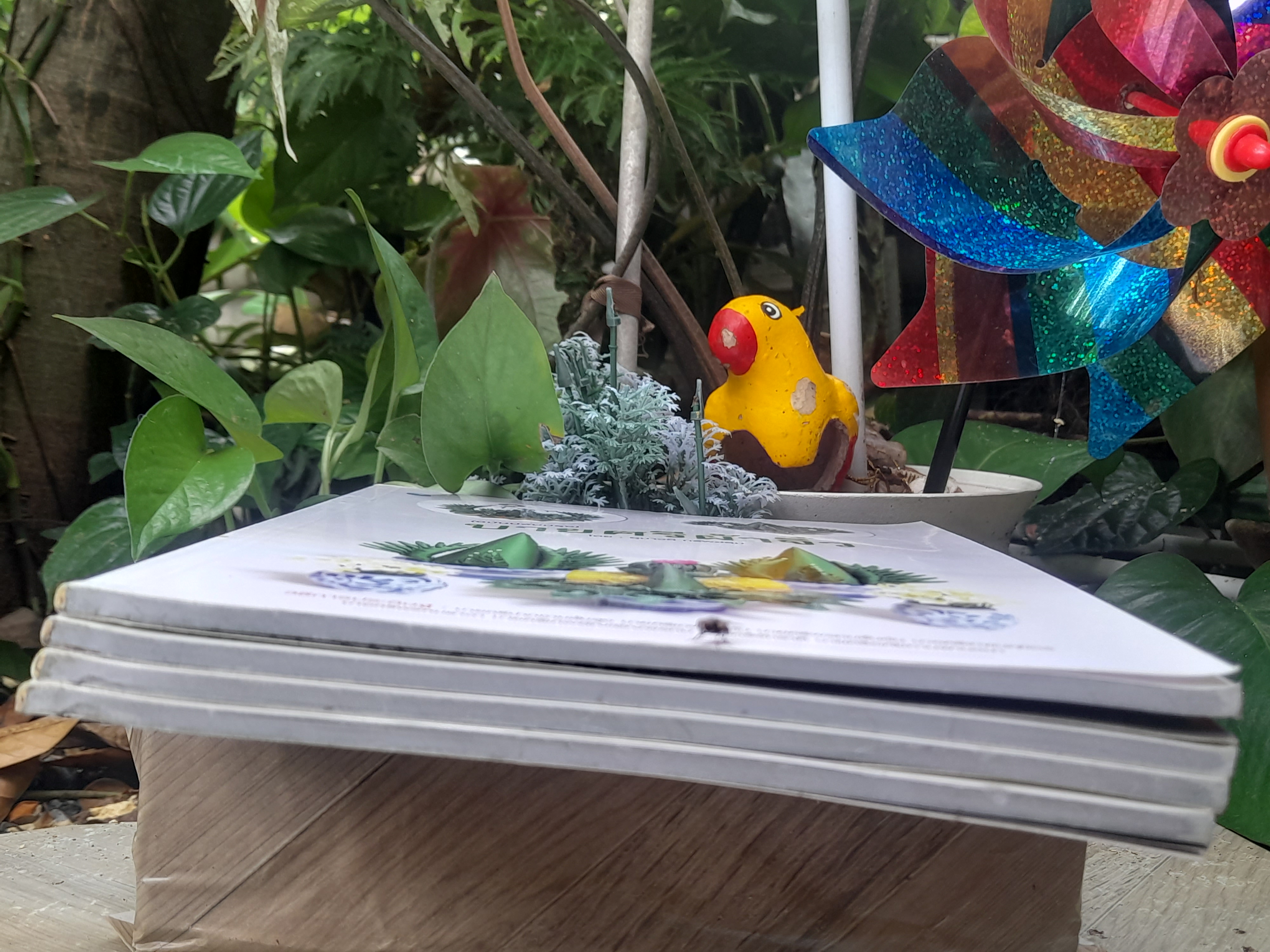 บายศรีผ้าจิ๋ว ฉบับปรับปรุง โดย อุมาวดี ทรัพย์สิน หนังสือมือหนึ่ง ภาพสีทั้งเล่มครับ