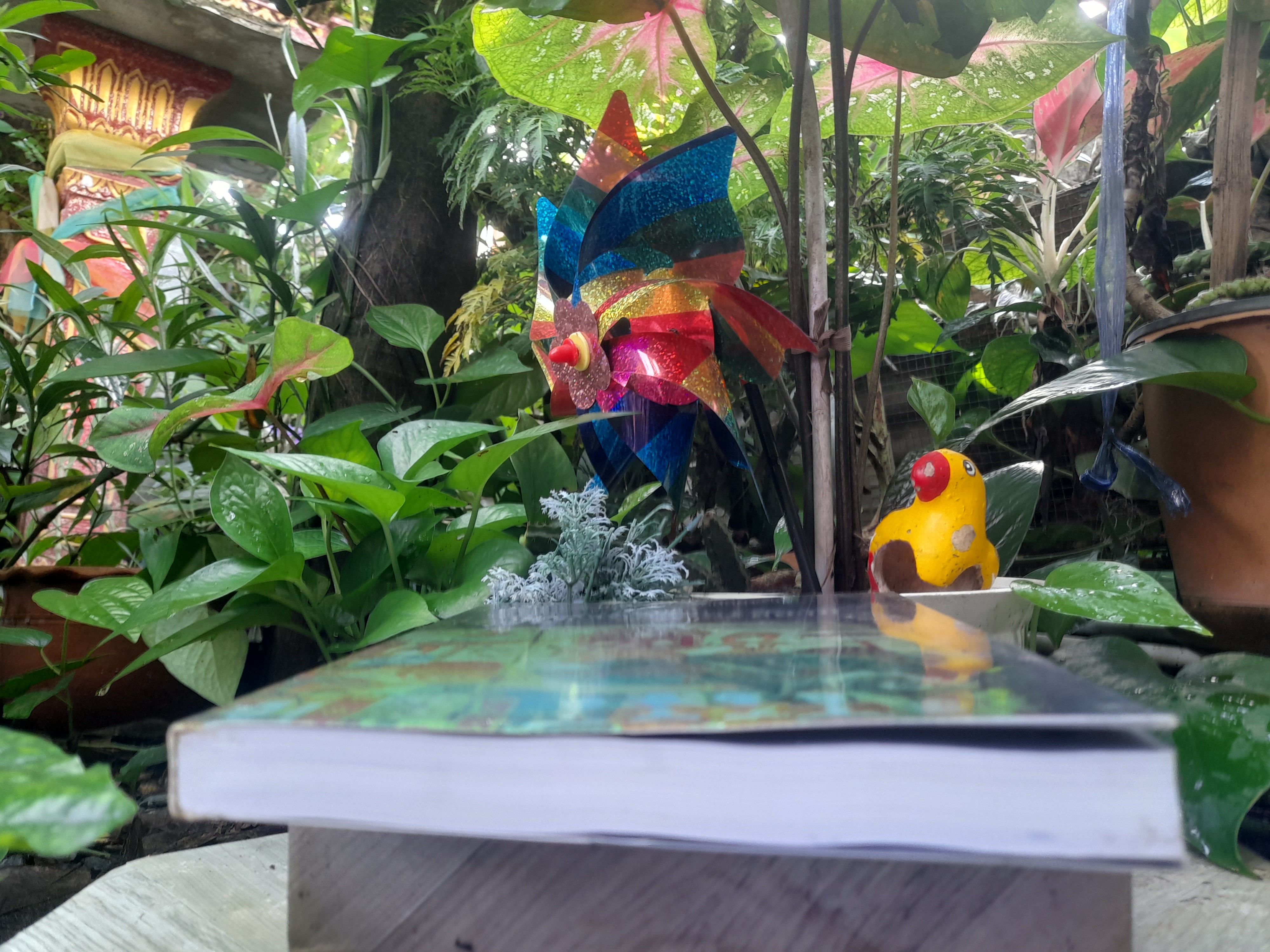 ประวัติศาสตร์อนัตตา : รื้อรากประวัติศาสตร์สยาม โดย ยุค ศรีอาริยะ