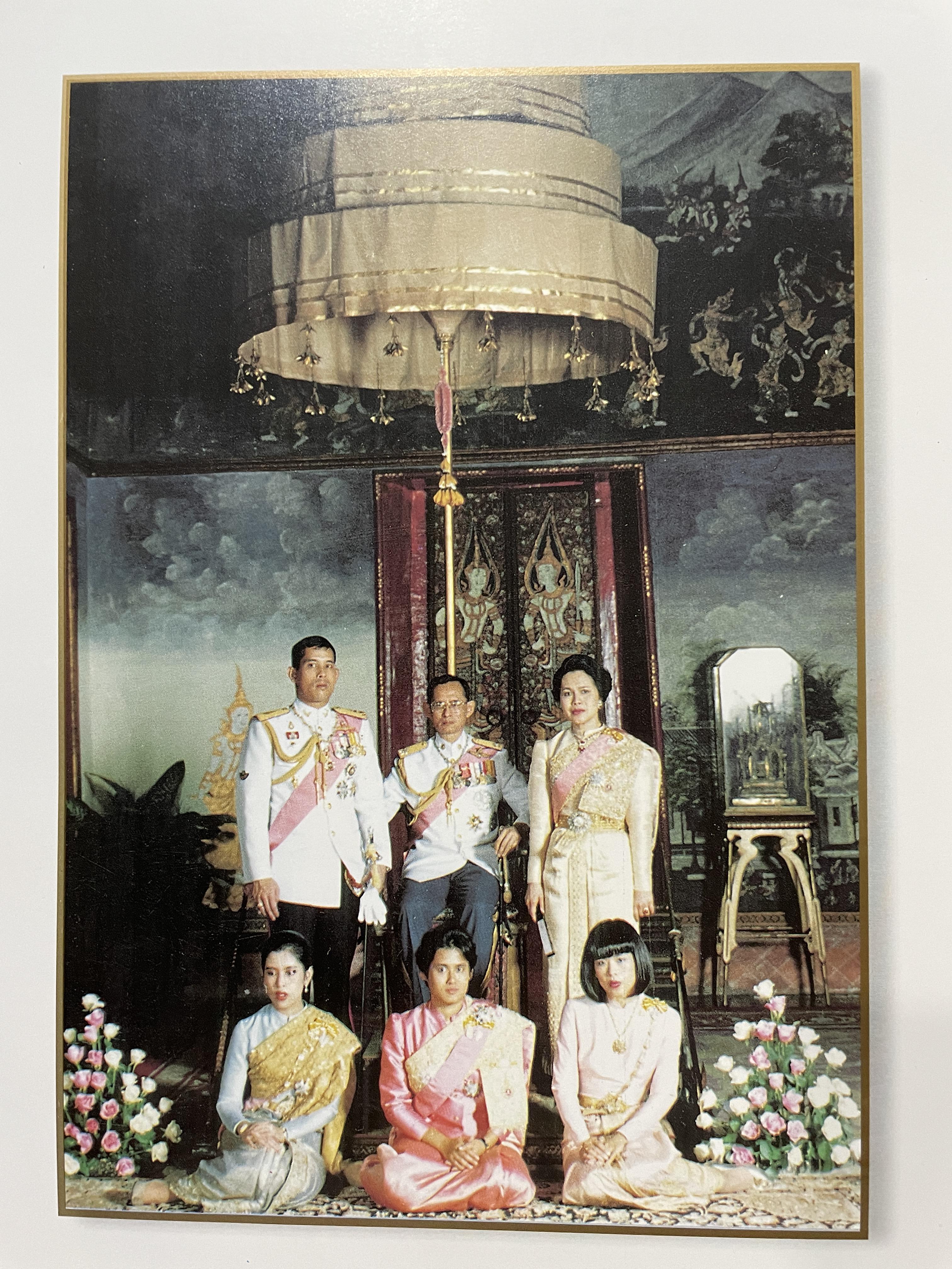 ชีวิตและผลงาน พลเอก เชษฐา ฐานะจาโร ผู้บังคับบัญชาทหารบก(1 ตุลาคม 2539-30 กันยายน 2541 ) 6,500 กรัม