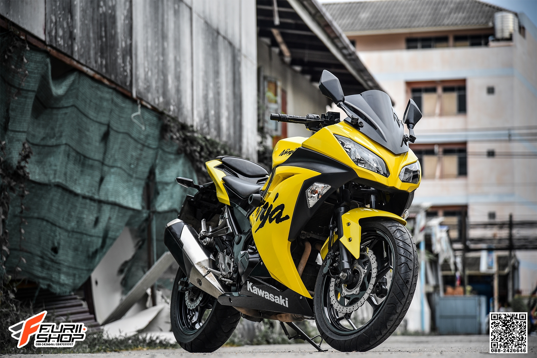 งานทำสี KAWASAKI NINJA300 สีเหลือง